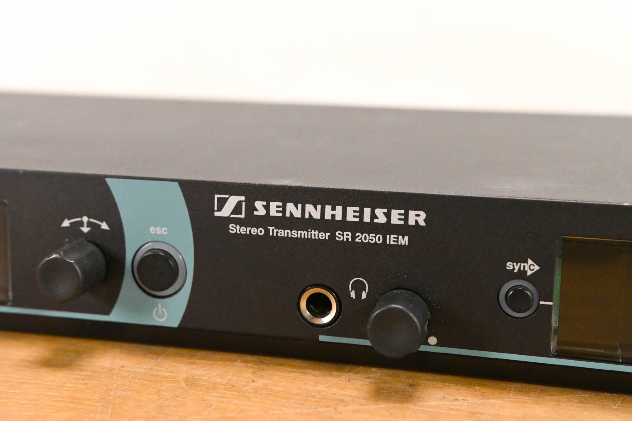 Sennheiser SR 2050XP IEM Stereo Wireless Transmitter - Aw: 516-558 MHz