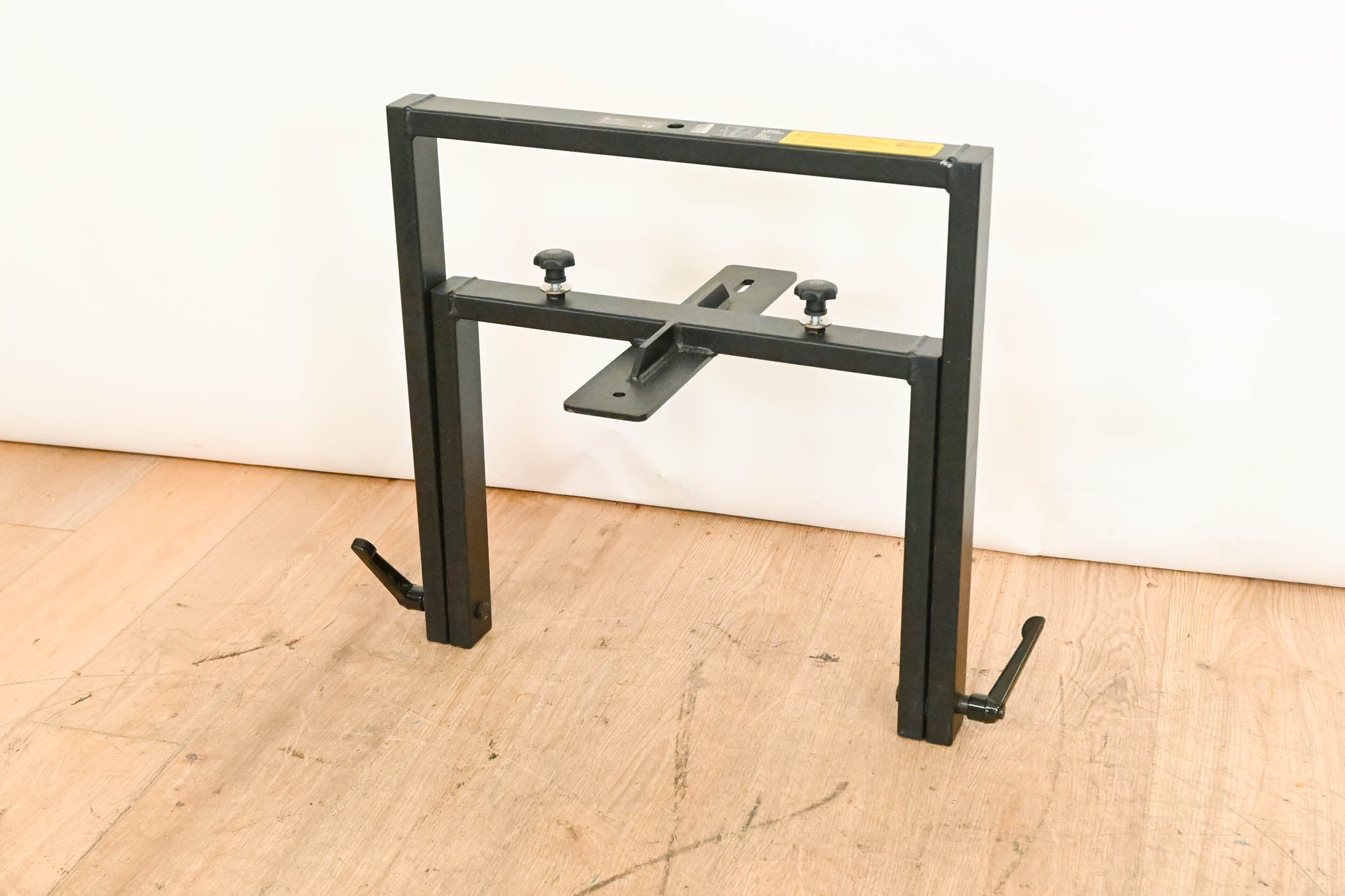 Meyer Sound MYA-UPQ Mounting Cradle Style Yoke for UPQ Speaker