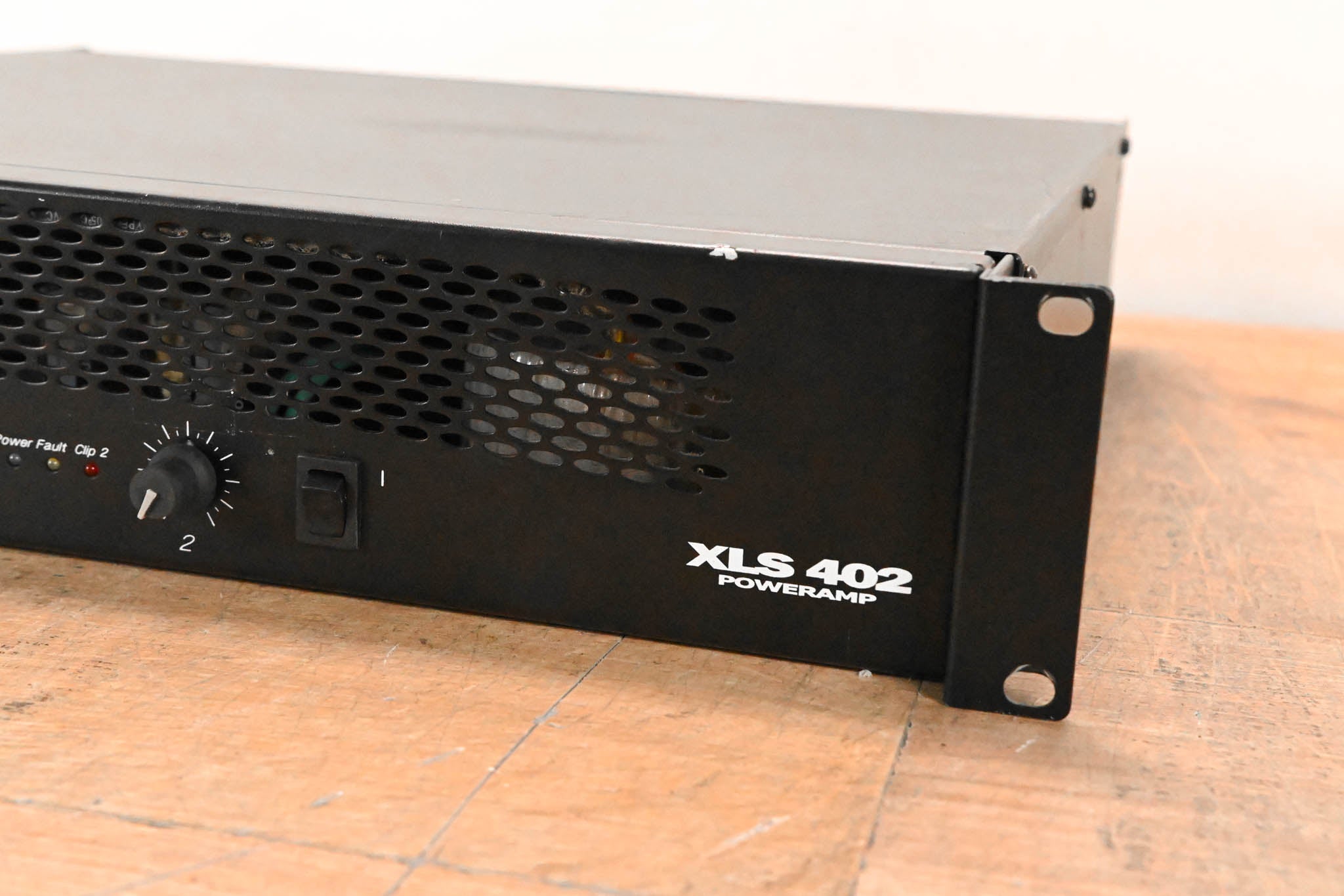 Crown XLS 402 2-Channel Power Amplifier