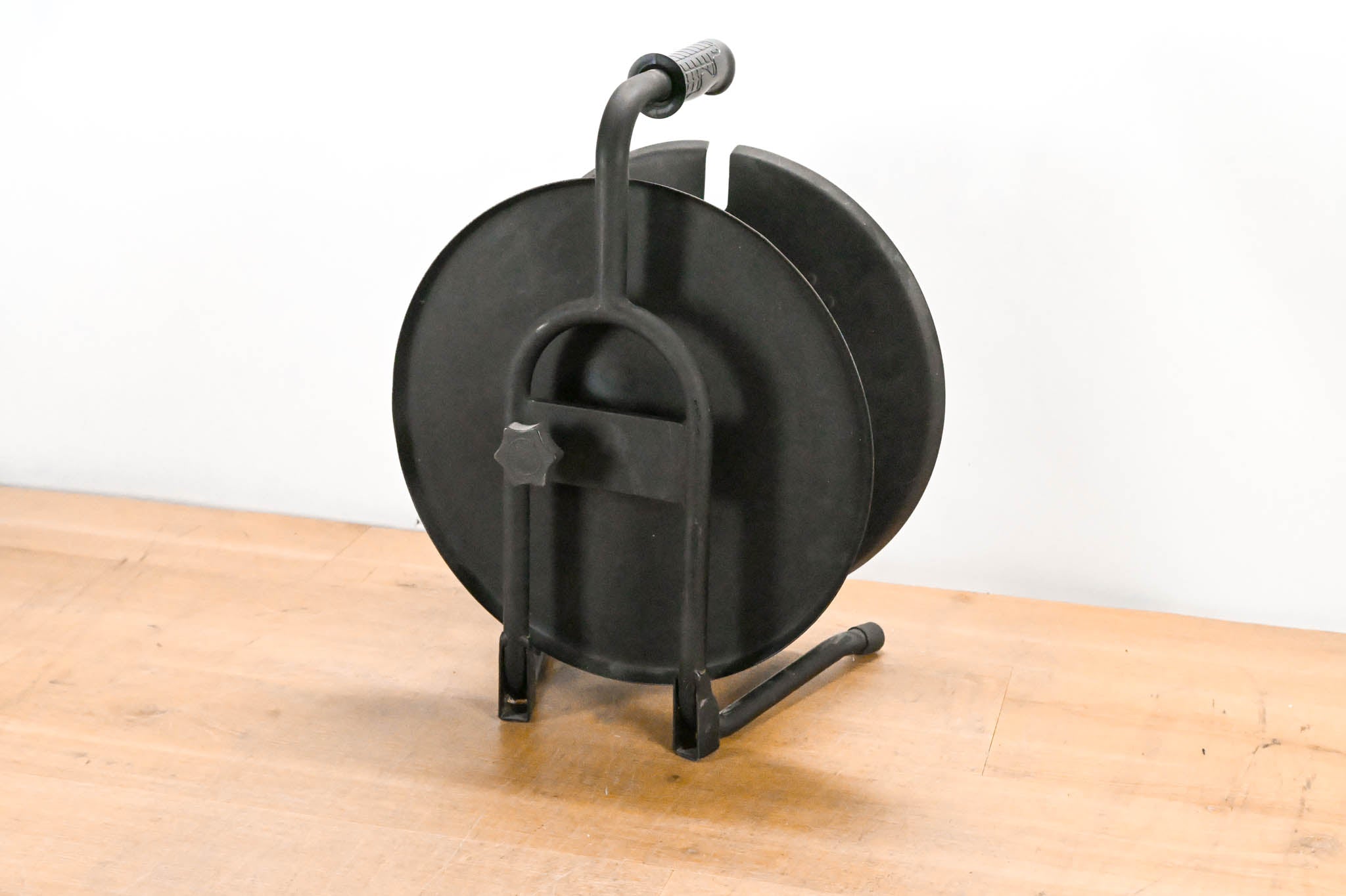 Elite Core EC-BLANK-REEL Cable Drum with D-Series Hole Punch