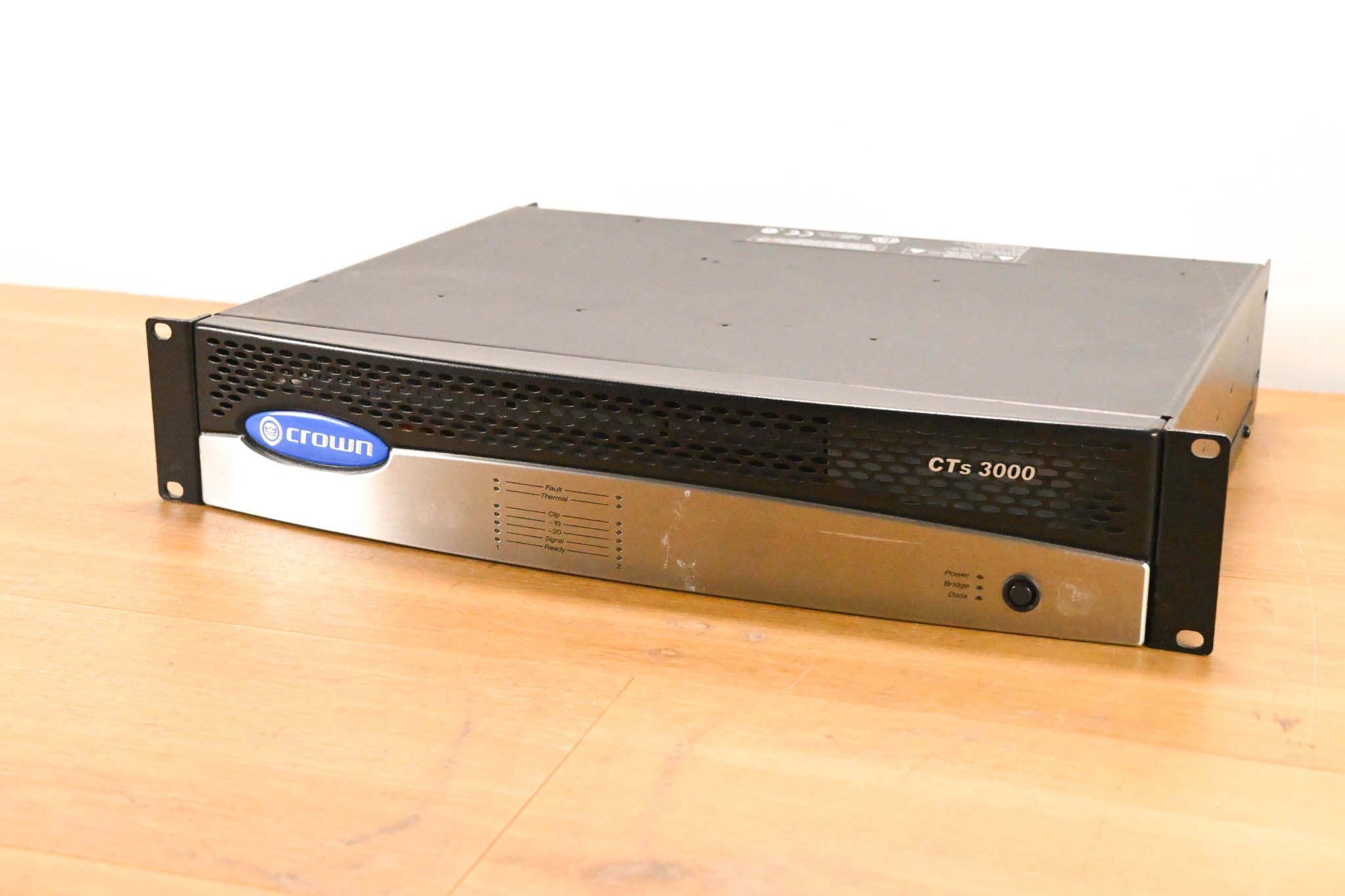 Crown CTs 3000 Two-Channel 1500W Power Amplifier