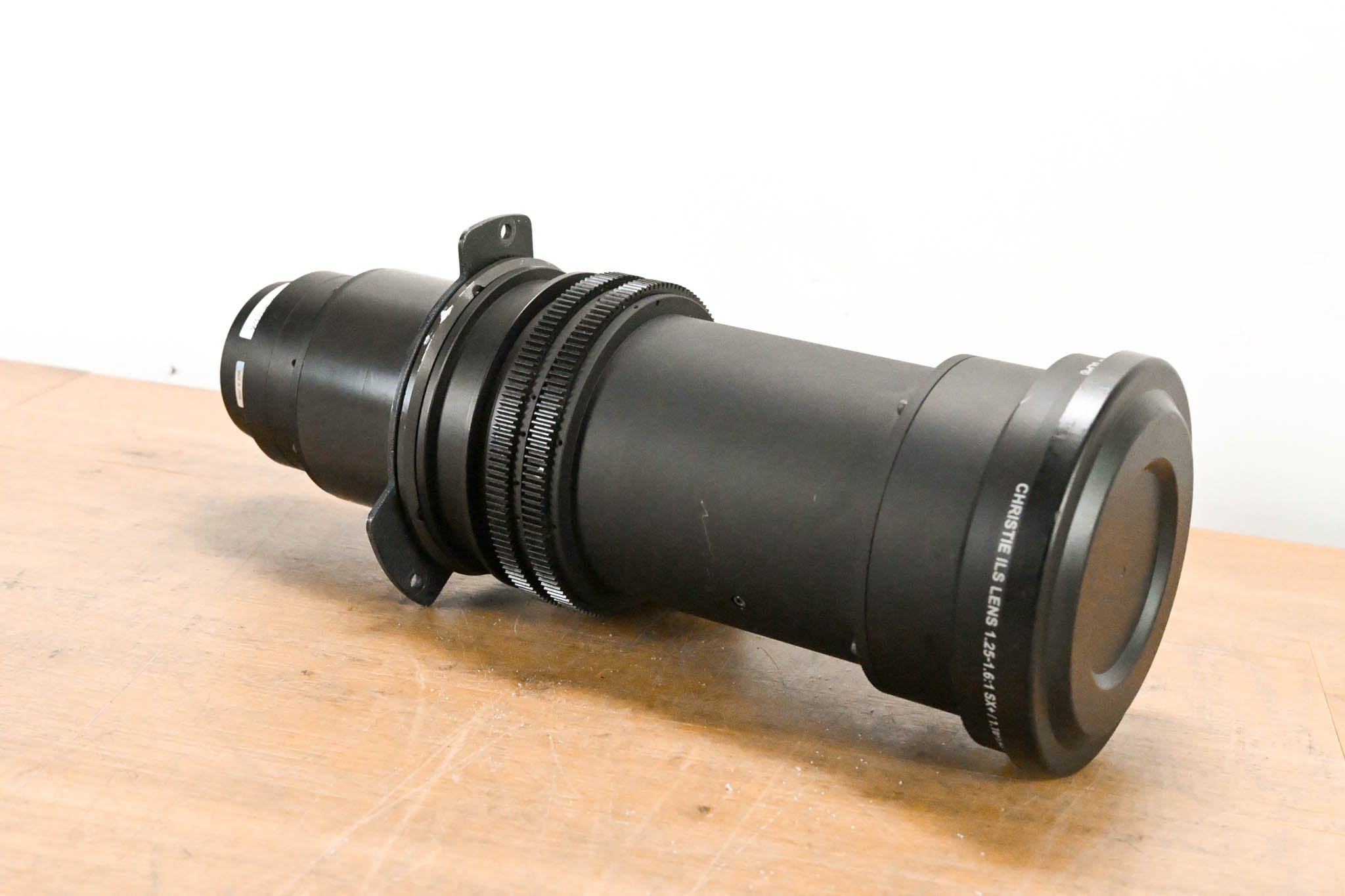 Christie ILS LENS 1.25-1.6:1 SX+/1.16-1.49:1 HD 0.95 3-Chip DLP Lens