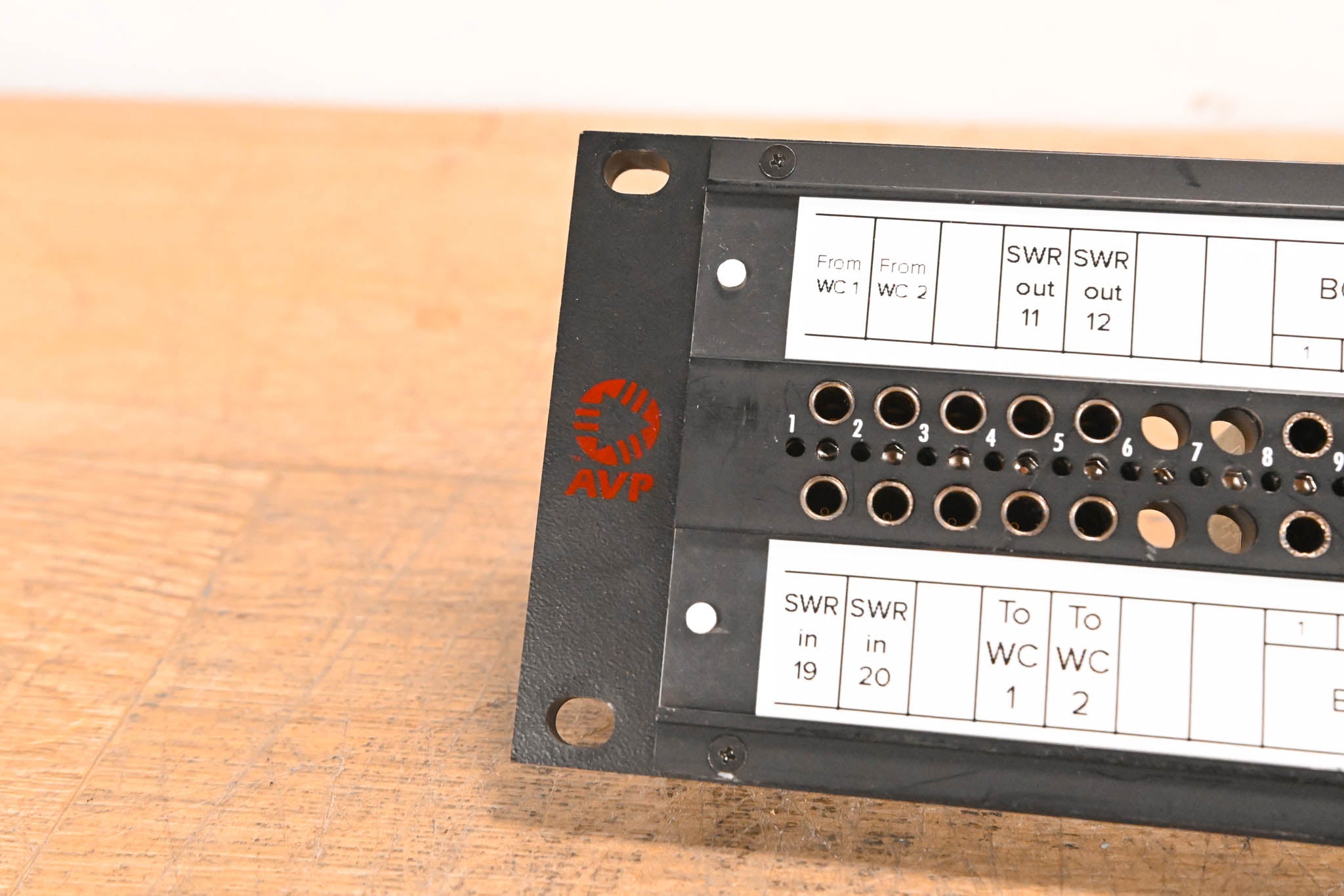 AVP 2RU 96-Point TT Bantam Patchbay w/ KMN75 & KM75 Modules
