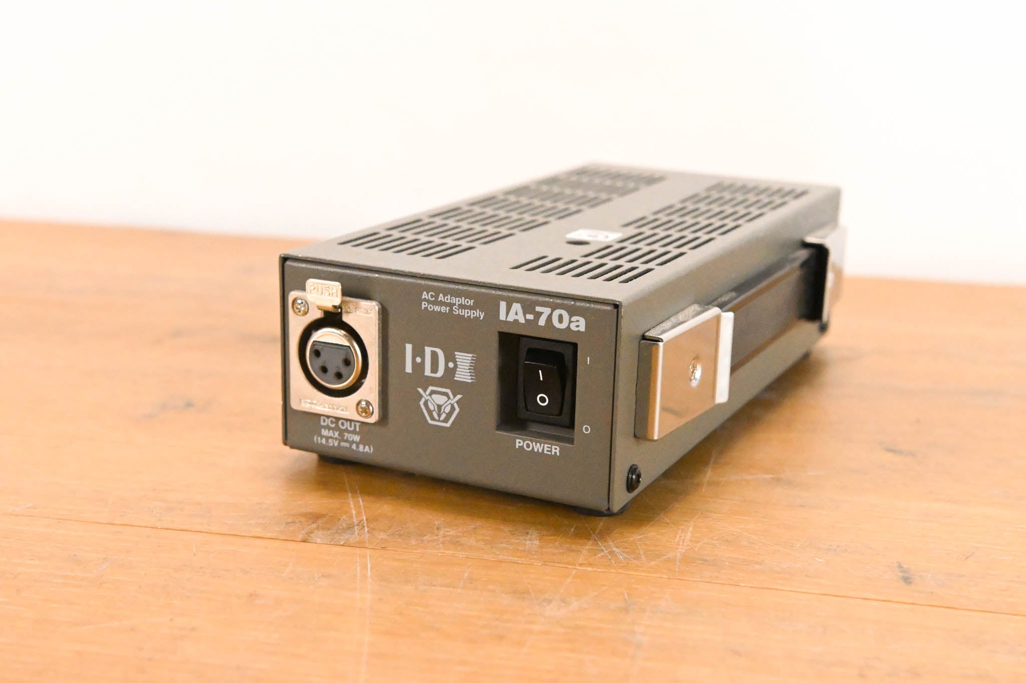 IDX System Technology IA-70a Single-Channel DC Power Supply