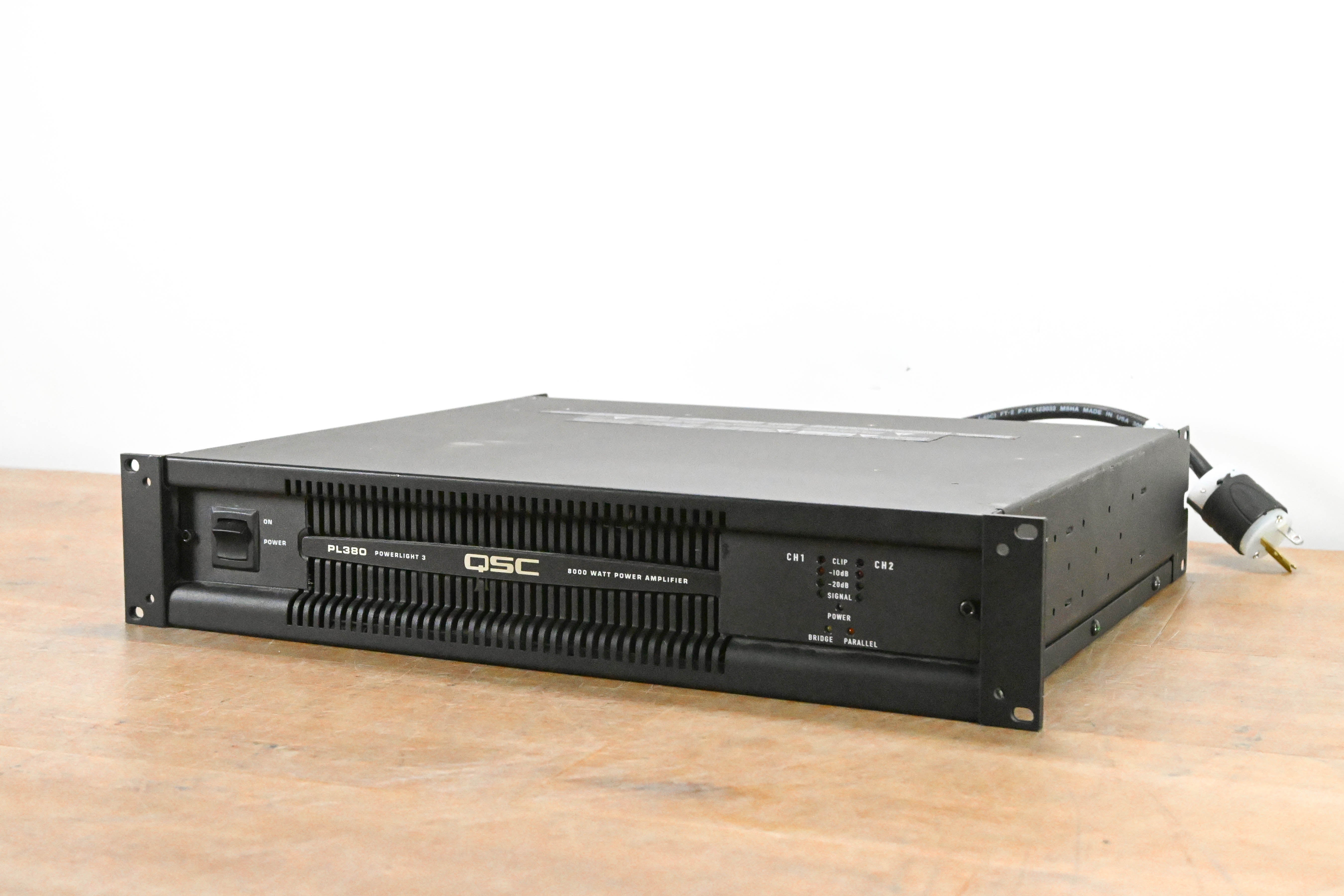 QSC PL380 Powerlight 3 Series 2-Channel Power Amplifier