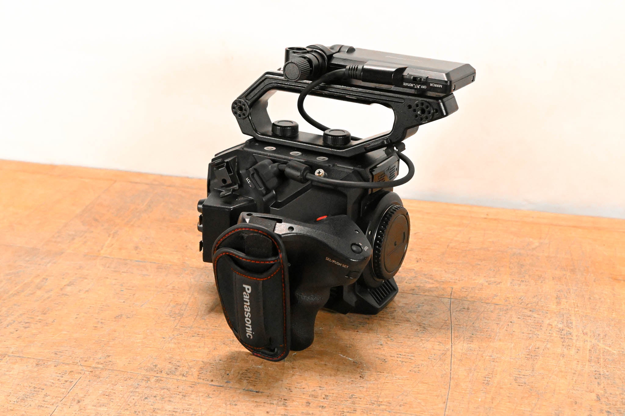 Panasonic AU-EVA1 Compact 5.7K Super 35mm Cinema Camera