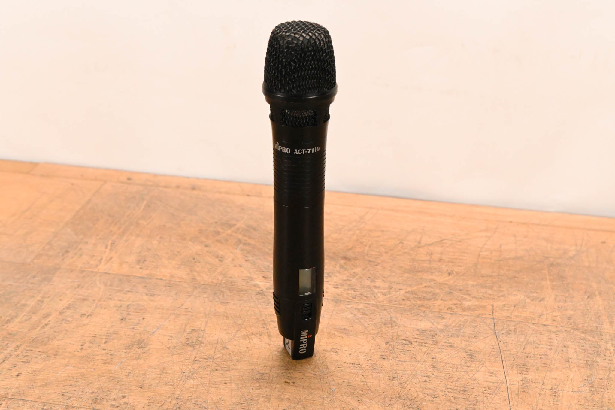Mipro ACT-71Ha Wireless UHF Handheld Microphone - 5US Band: 554-626 MHz