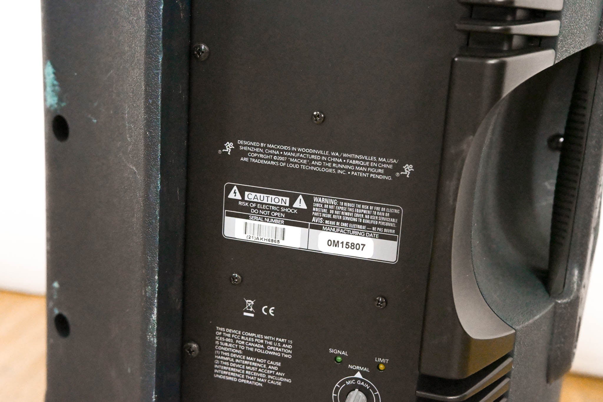 Mackie SRM350v2 Two-Way Bi-Amplified Active Loudspeaker