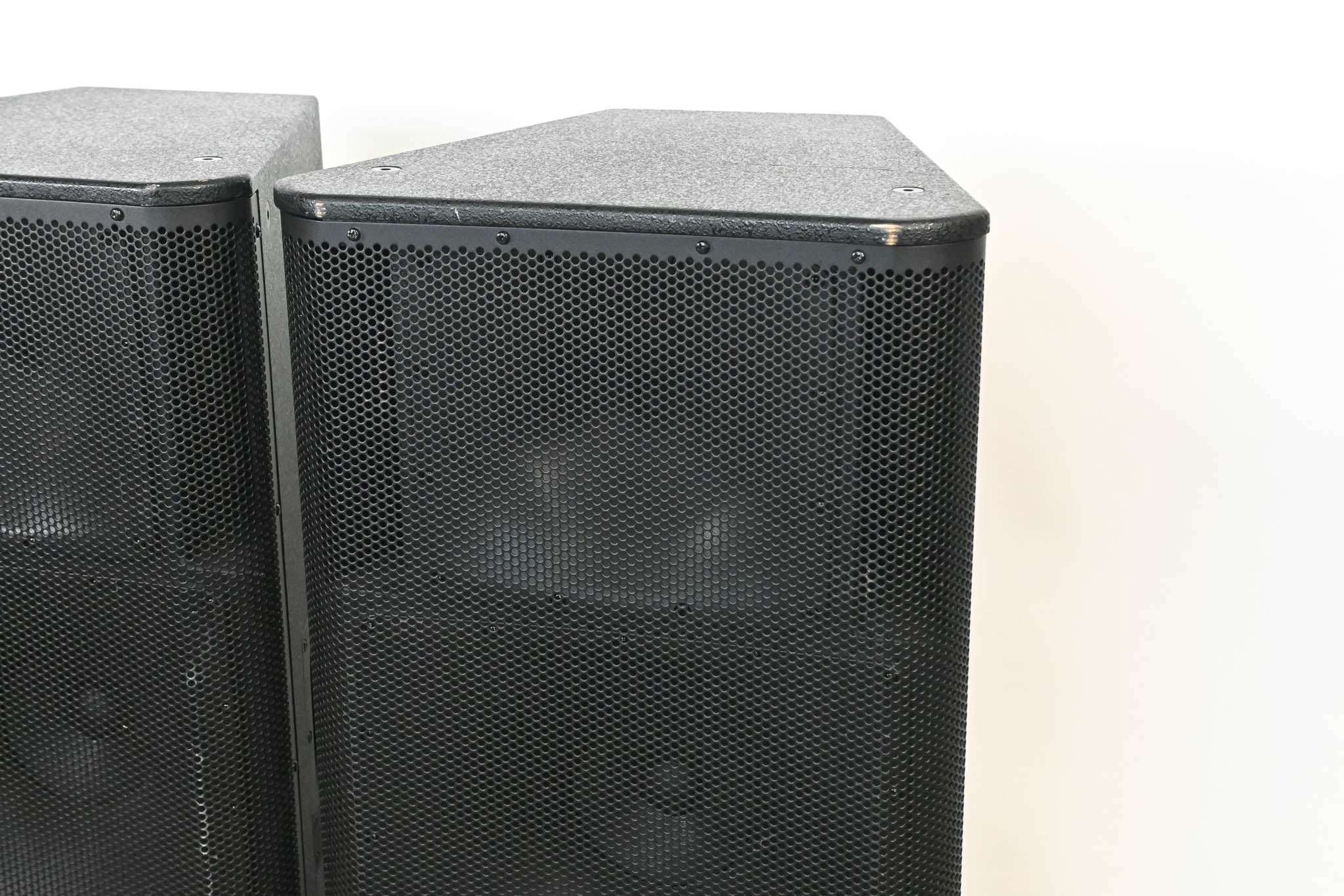 QSC KW153 1000W 15" Three-Way Active Loudspeaker (PAIR)