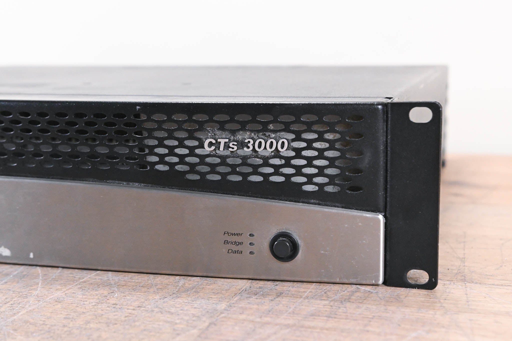 Crown CTs 3000 2-Channel Power Amplifier