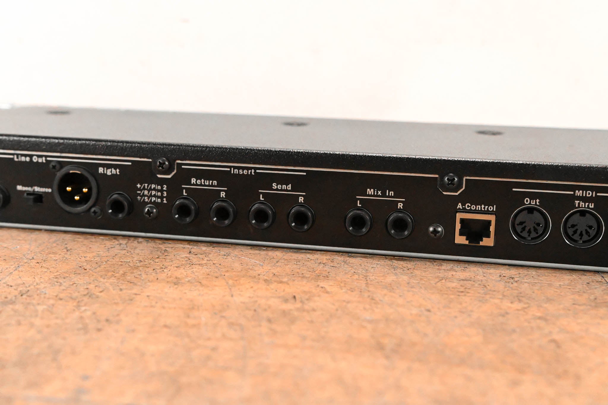 Aviom A-16R Rack-Mounted Personal Mixer