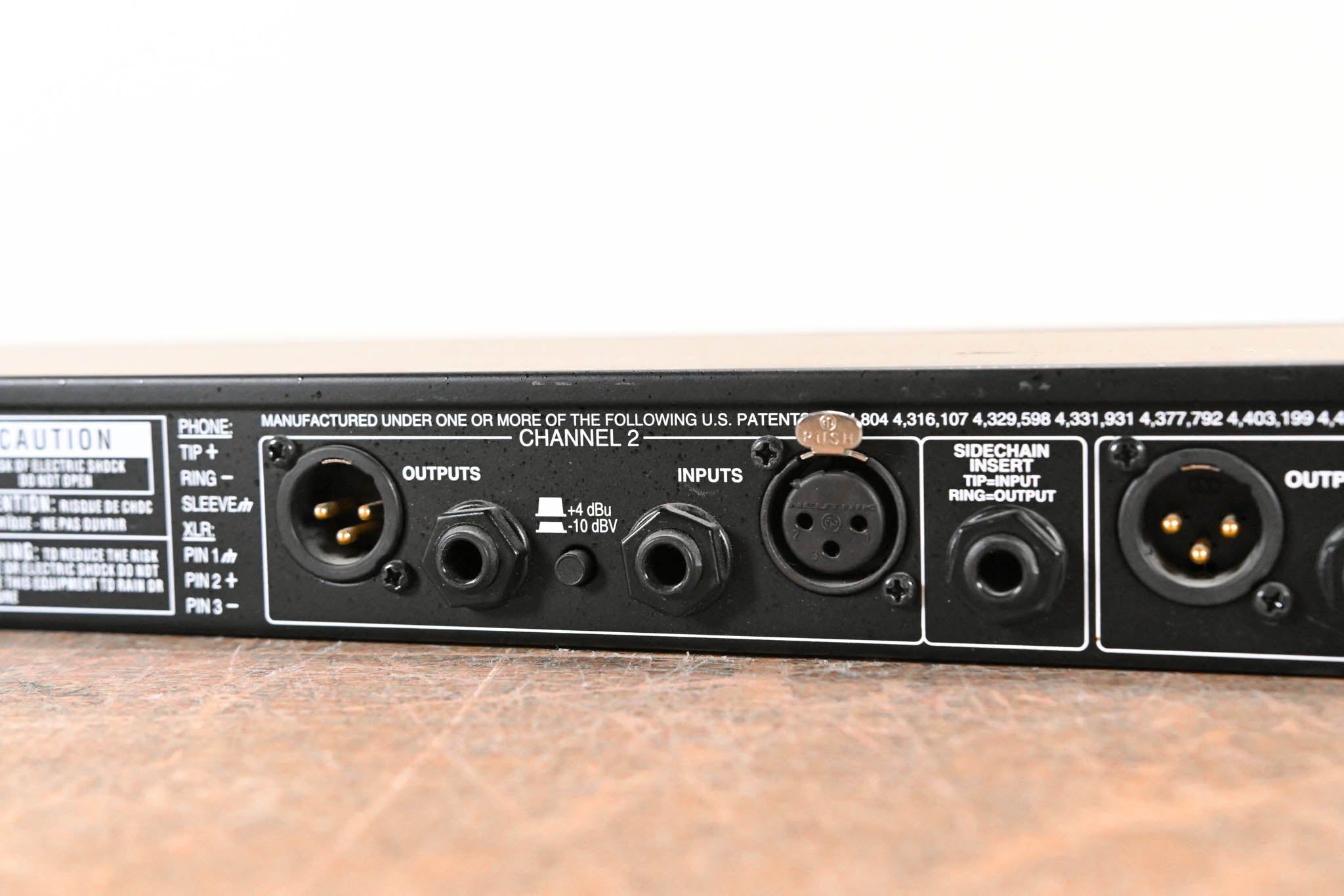 dbx 166XL 2-Channel Compressor/Limiter/Gate