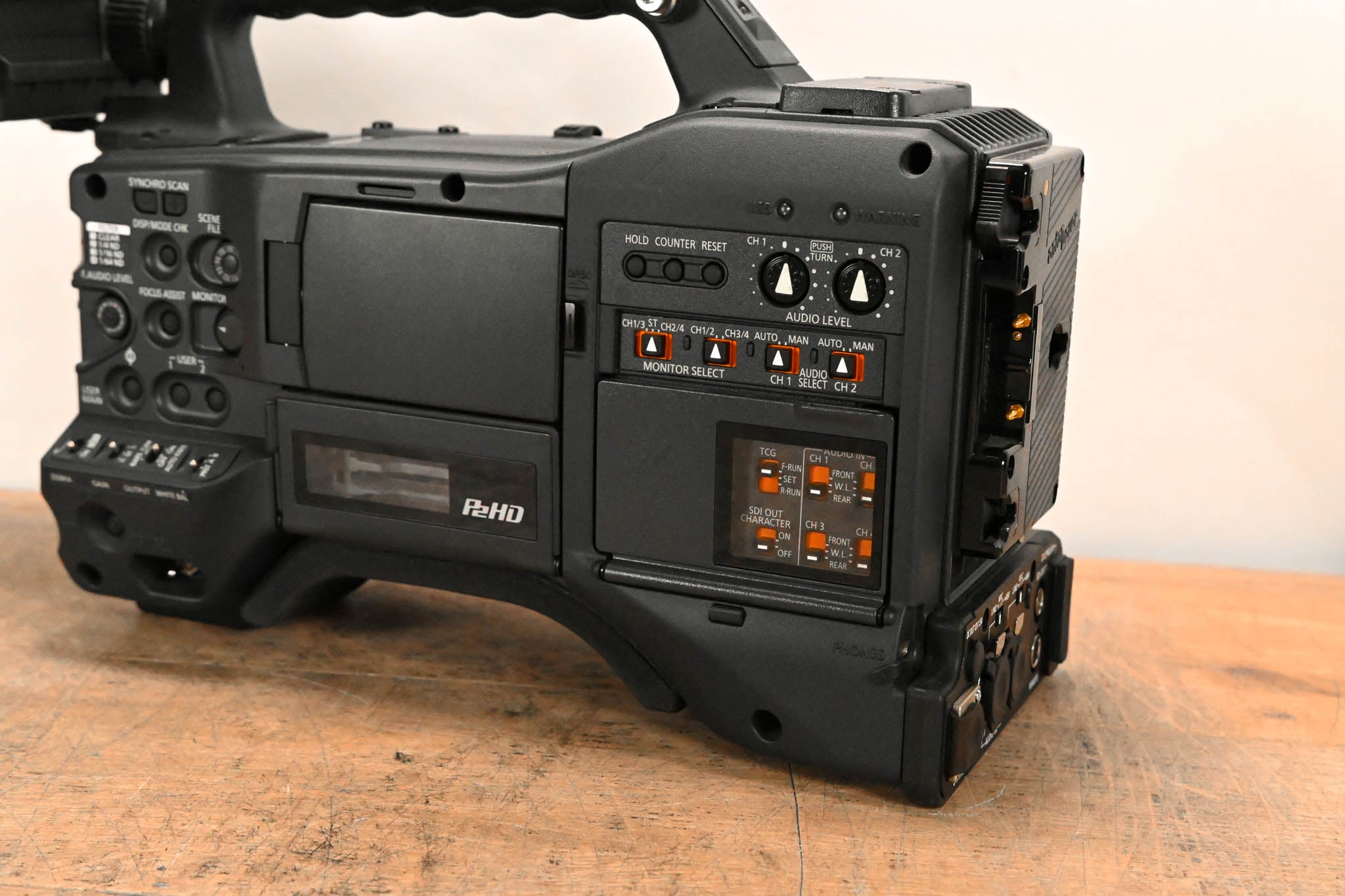 Panasonic AG-HPX300P P2HD 1/3" CMOS Broadcast Camera Body