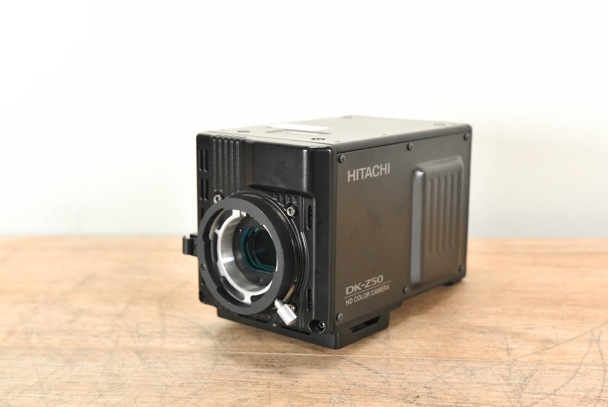 Hitachi DK-Z50 Multi-Format HDTV/SD Box Camera