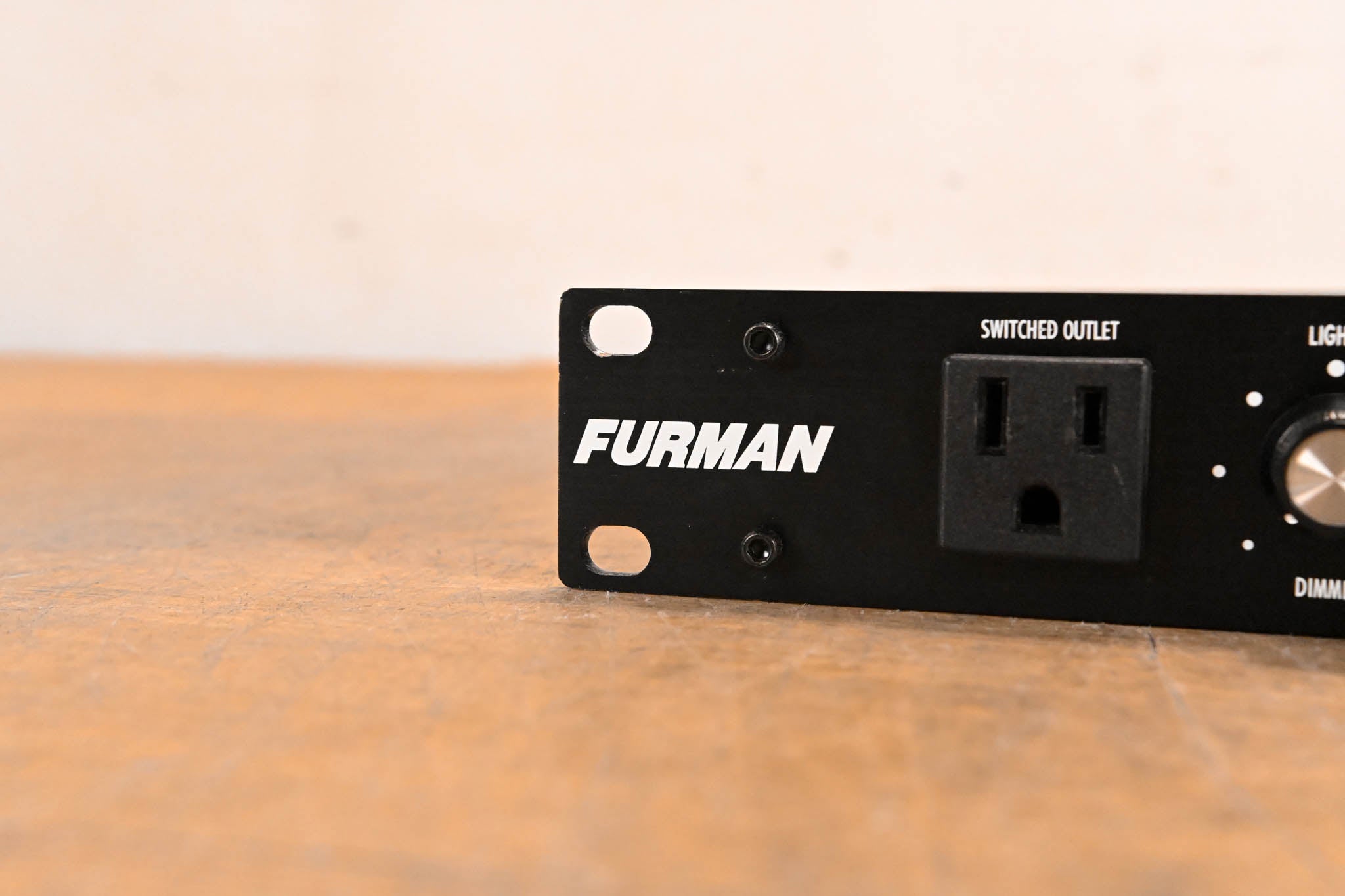 Furman M-8Lx 15A Merit Series Power Conditioner with Lights