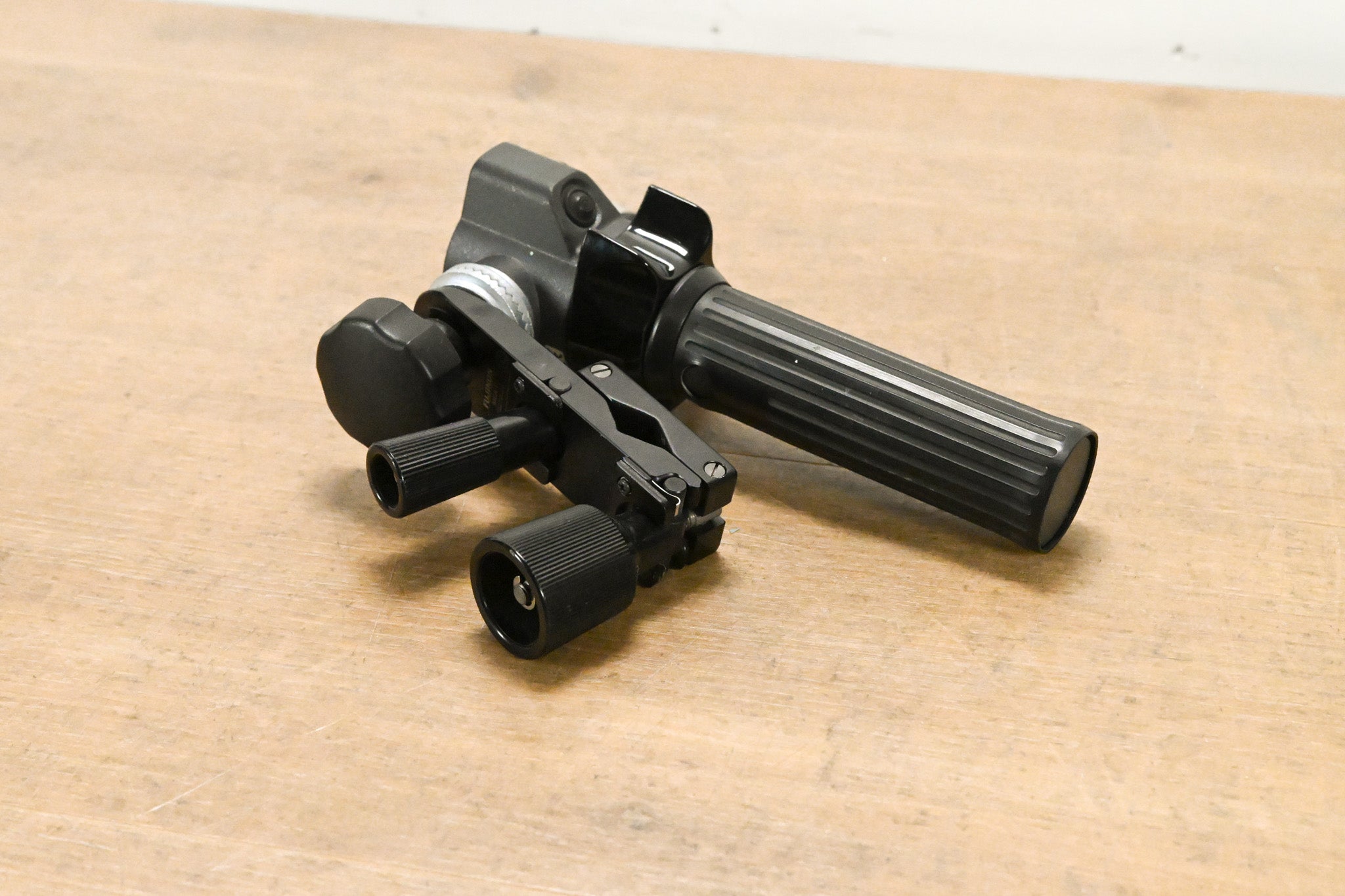 Fujinon ERD-20A-A02 Zoom Demand with MCA-7 Mounting Clamp