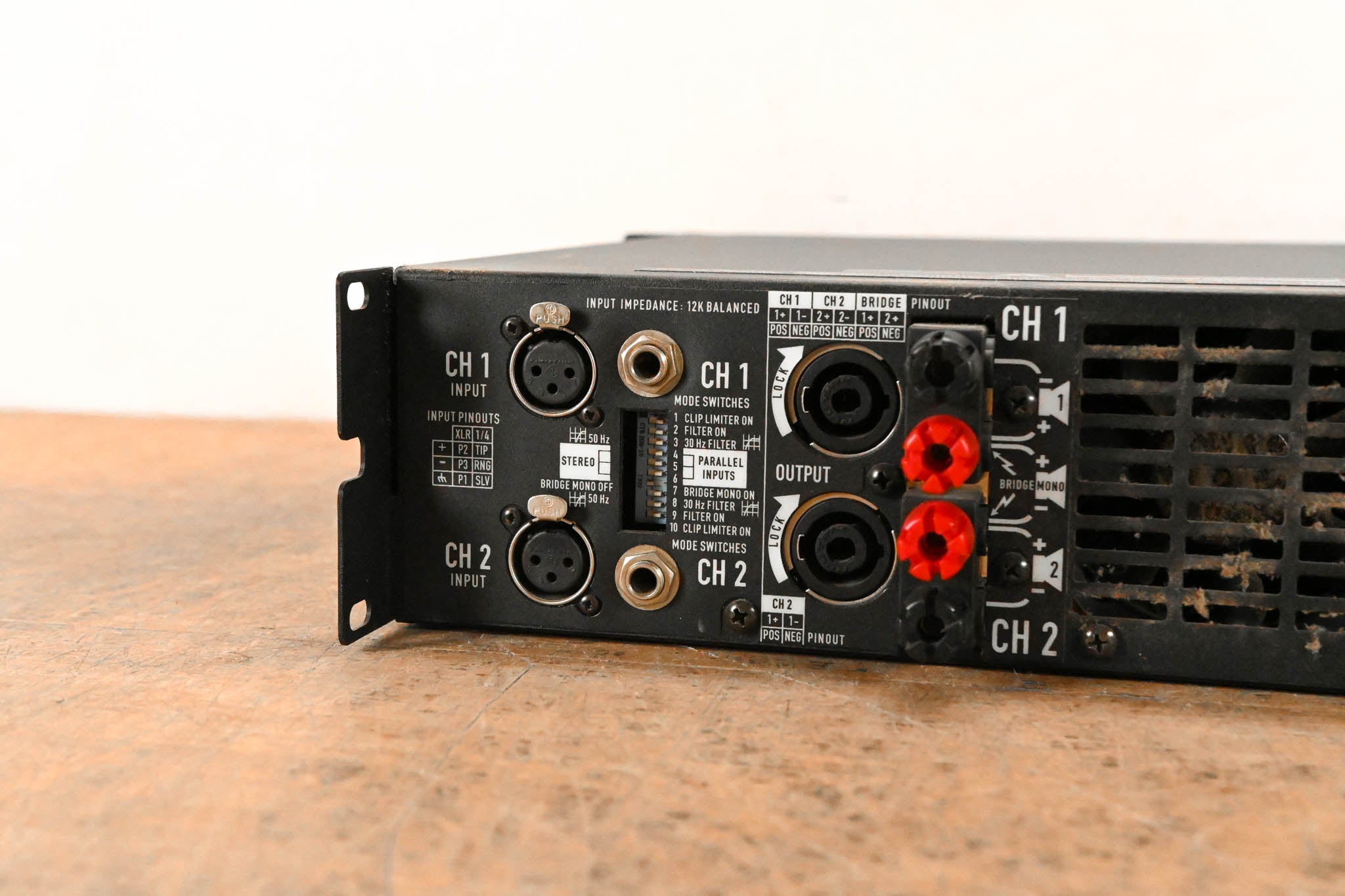 QSC PLX3002 2-Channel Power Amplifier