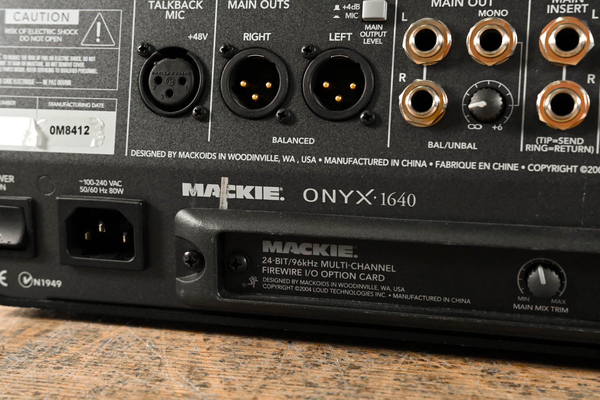 Mackie Onyx 1640 16-Channel 4-Bus Analog Mixer