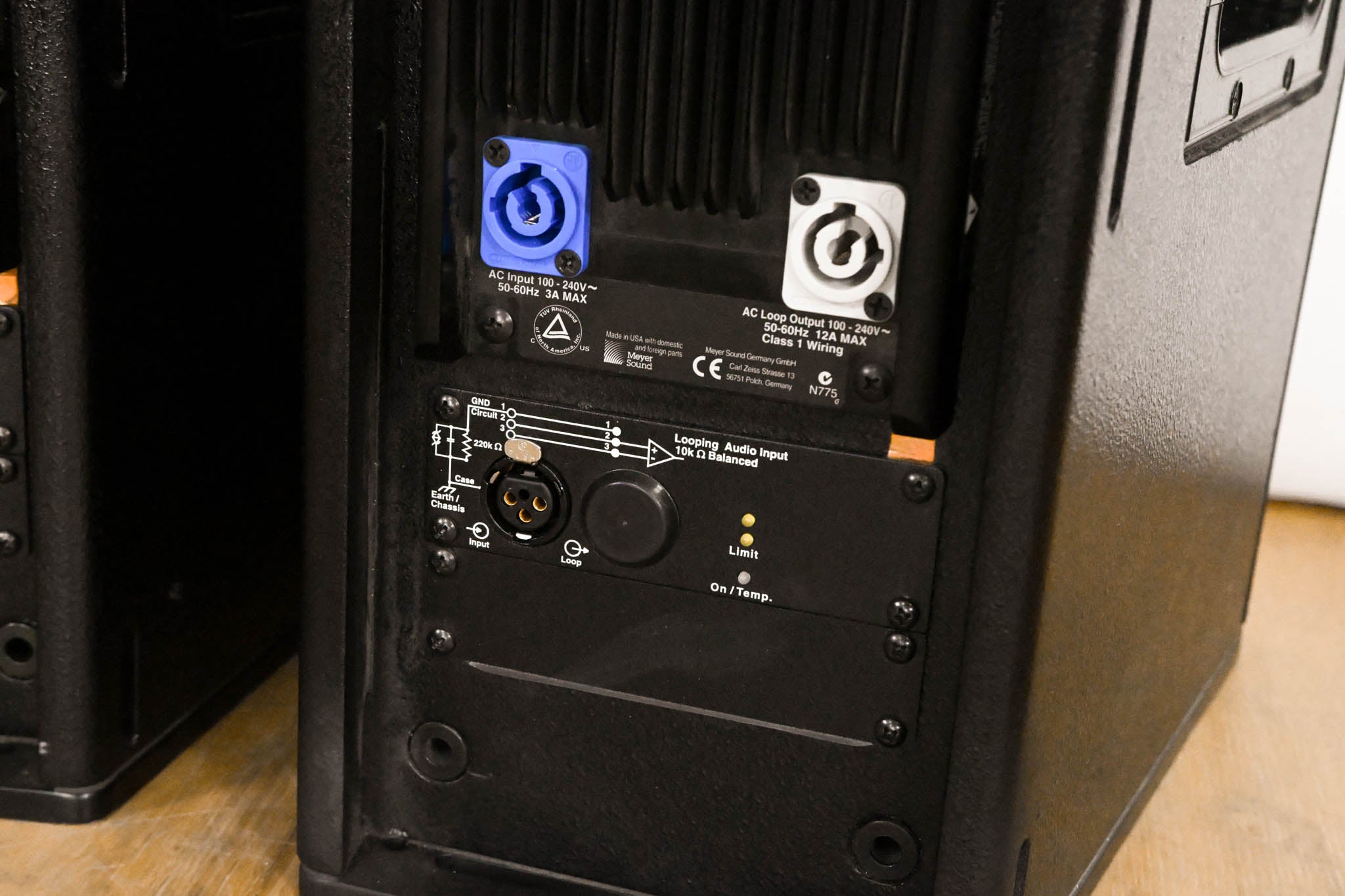 Meyer Sound UPJ-1P Compact VariO Loudspeaker (PAIR)