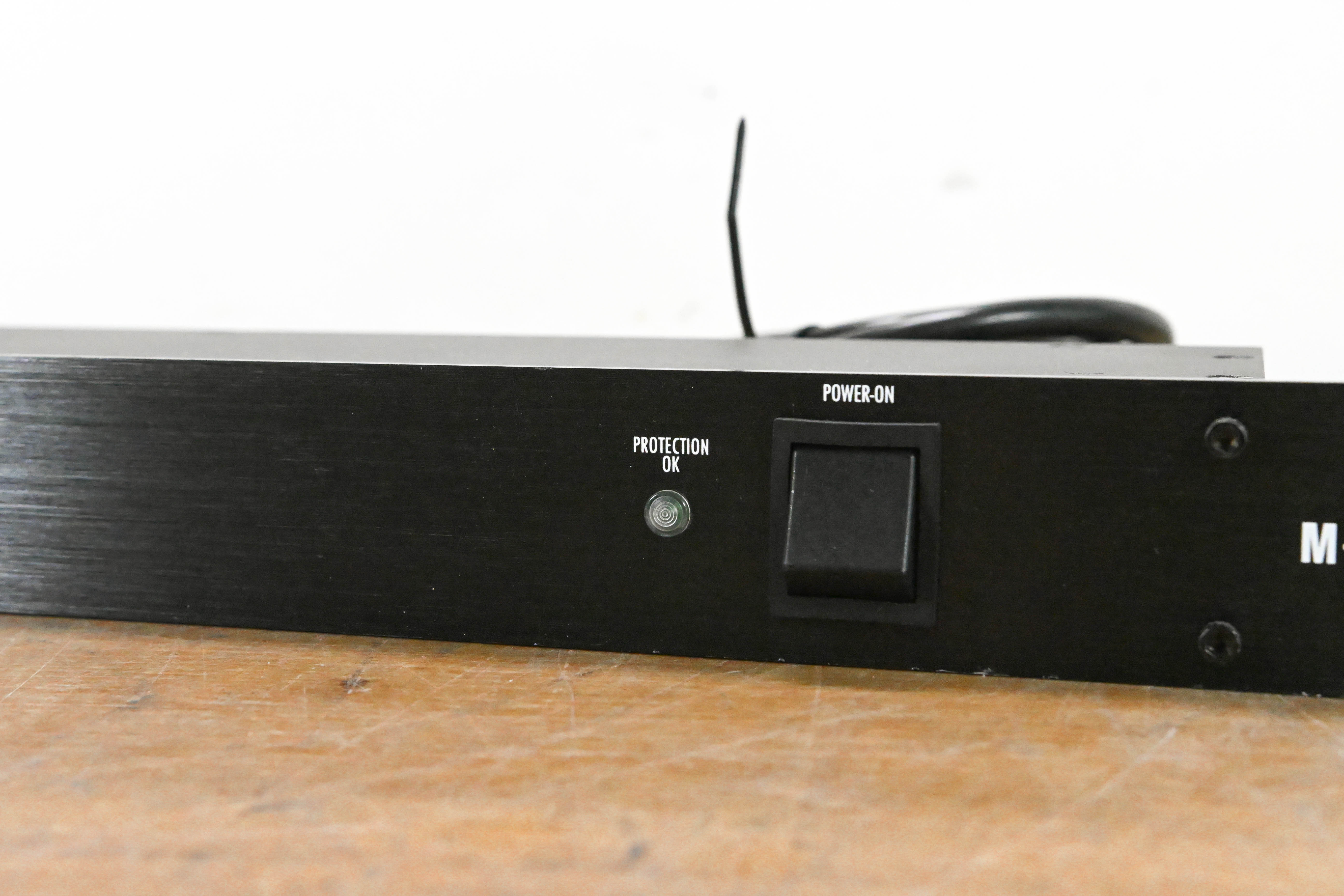 Furman M-8x2 8-Outlet Power Conditioner