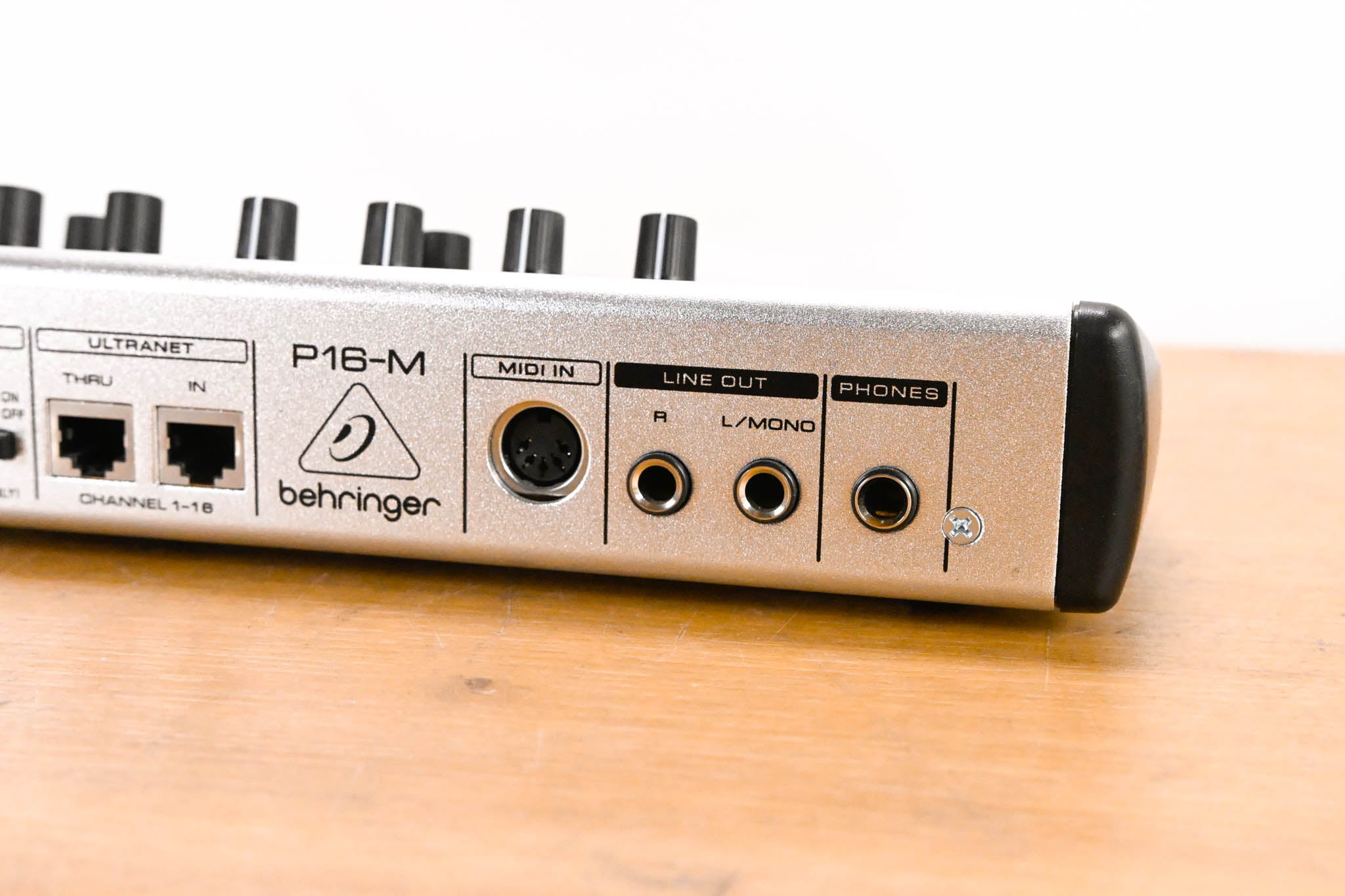 Behringer Powerplay P16-M 16-Channel Digital Personal Mixer