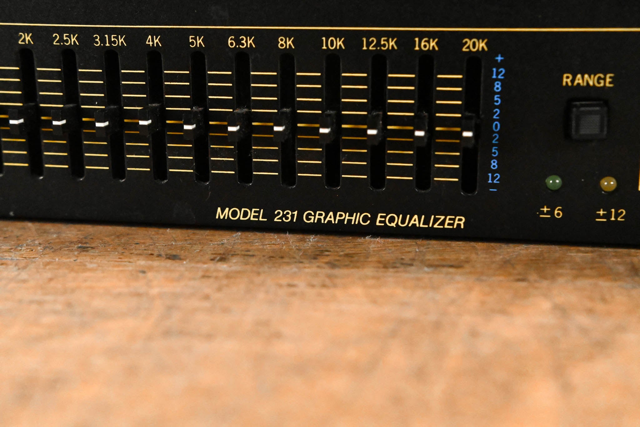 AB International 231 Graphic Equalizer