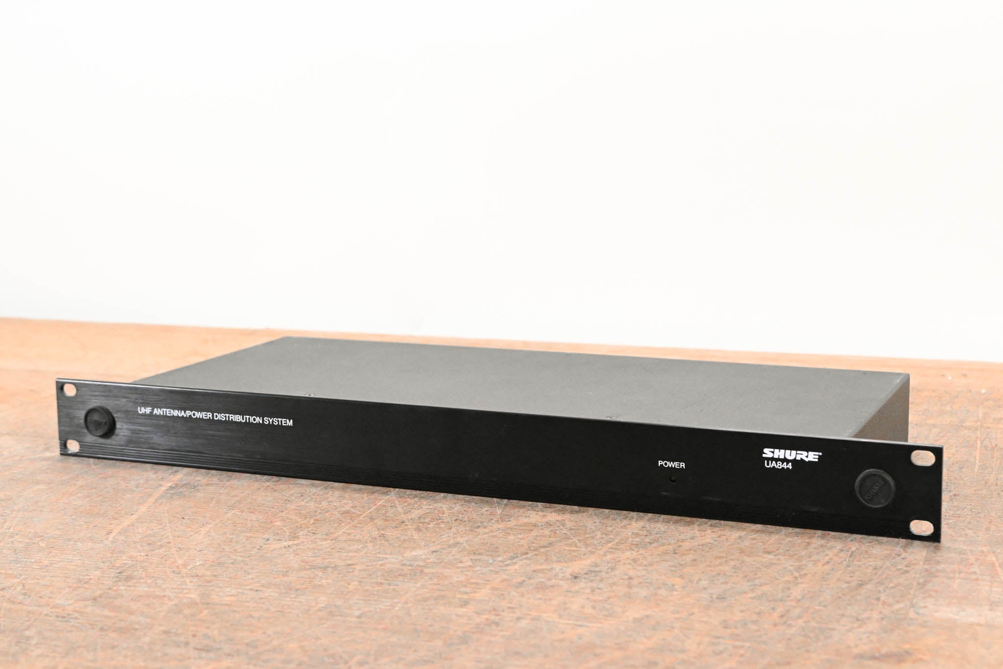 Shure UA844SWB Antenna Distribution System - 470-952 MHz (NO PSU)