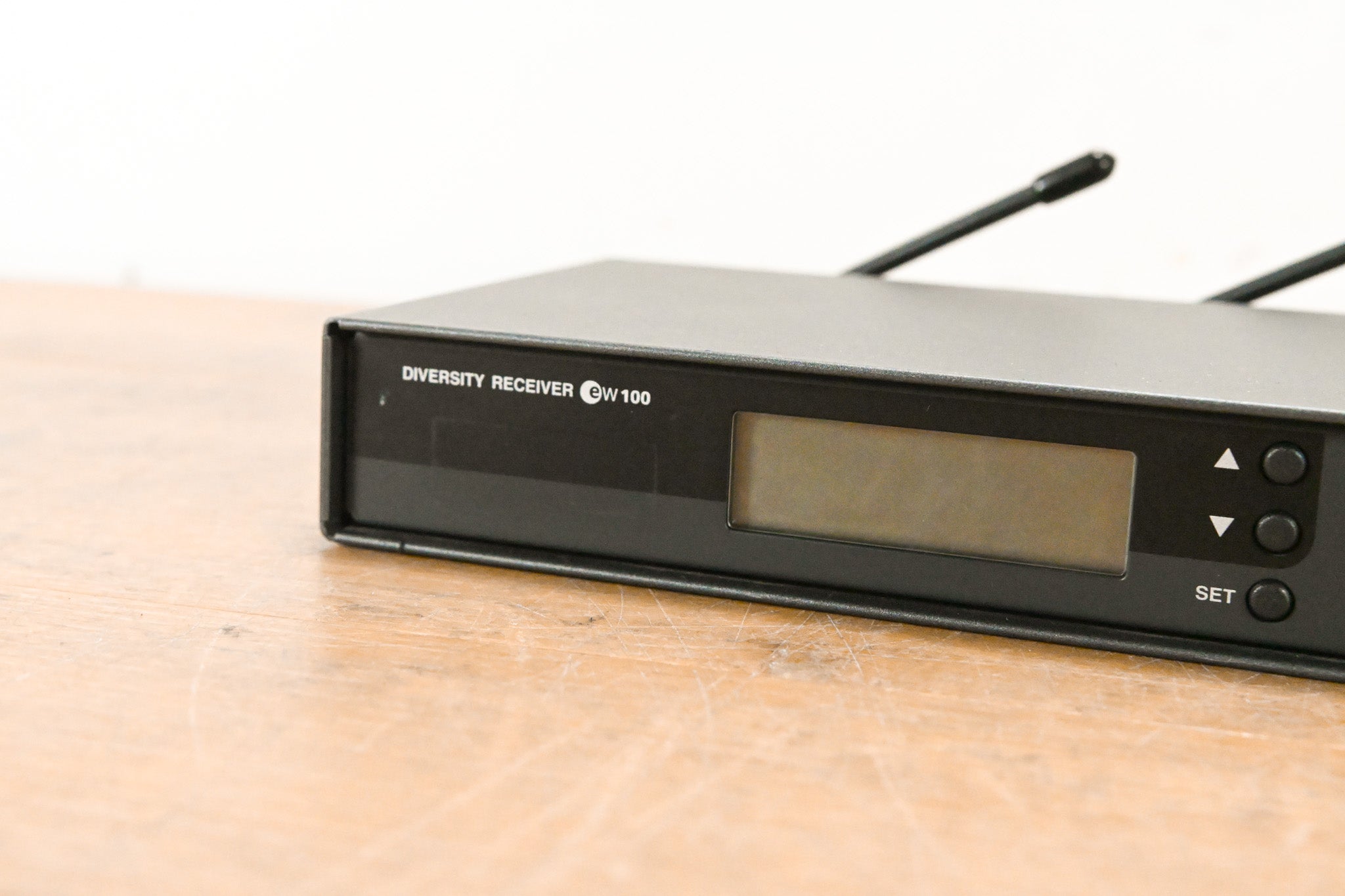Sennheiser EM 100 Wireless Receiver - 518-550 MHz (NO POWER SUPPLY)