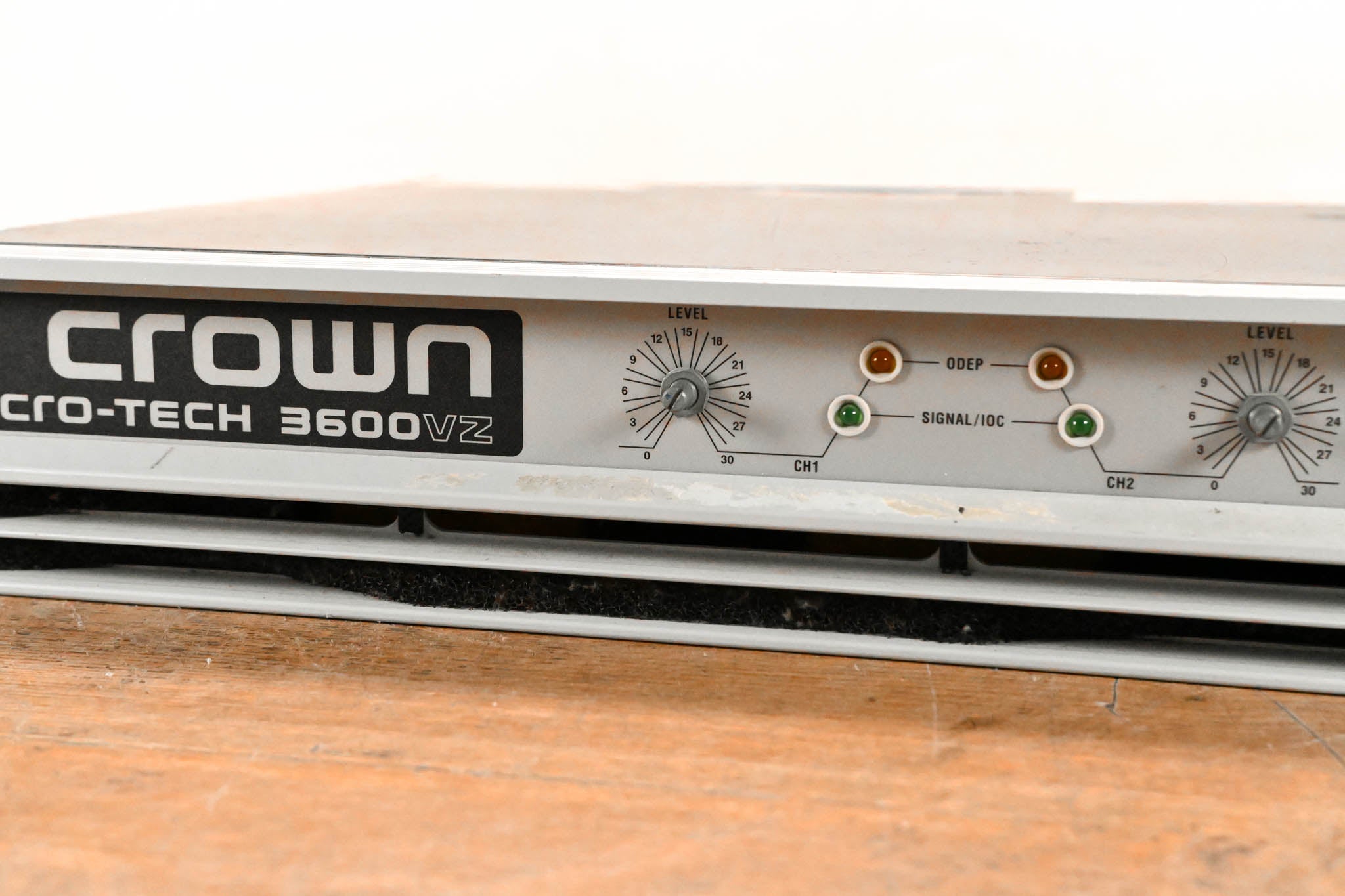 Crown Macro-Tech 3600VZ 2-Channel Power Amplifier