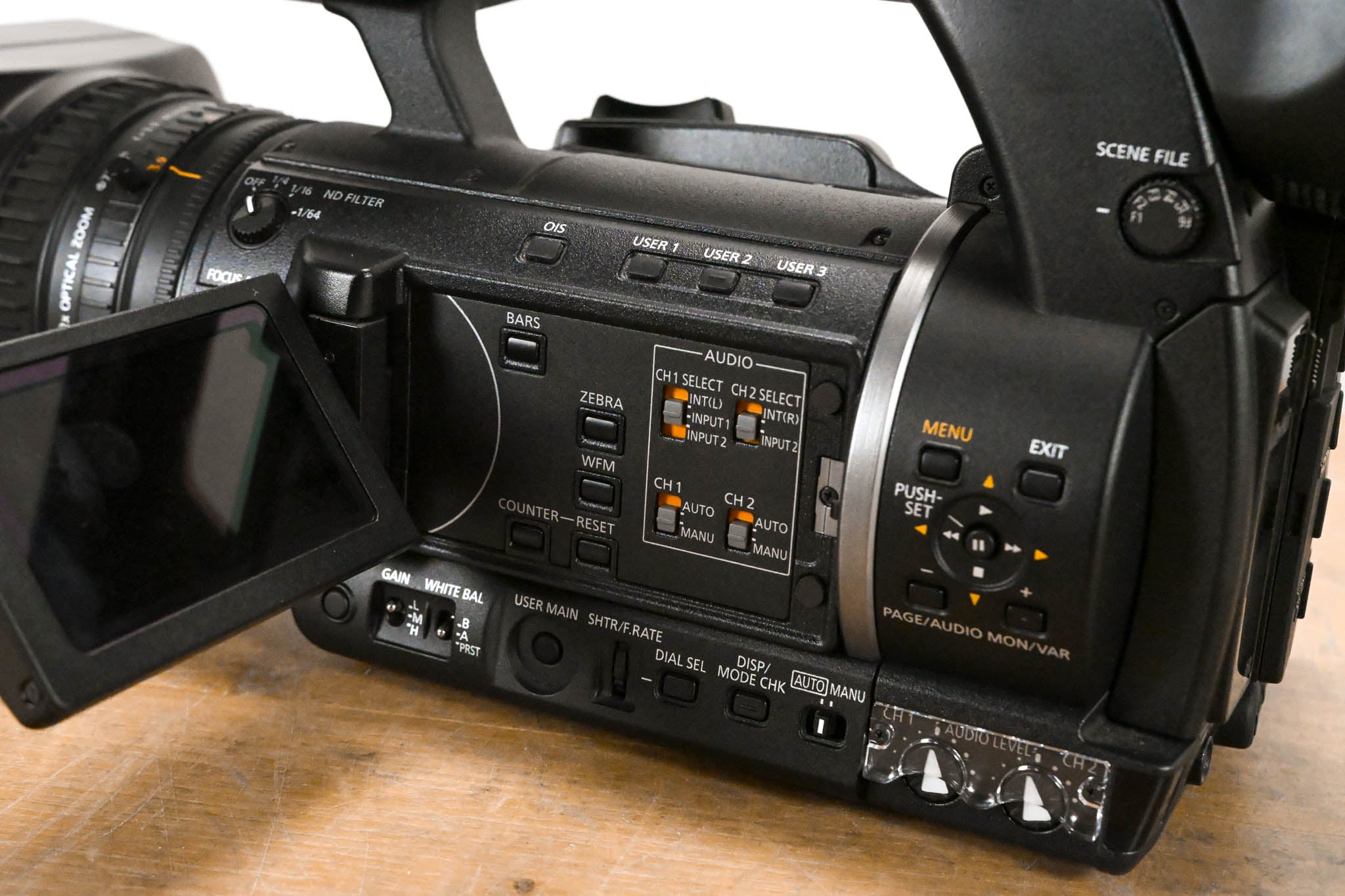 Panasonic AG-HPX250P P2 HD Handheld Camcorder