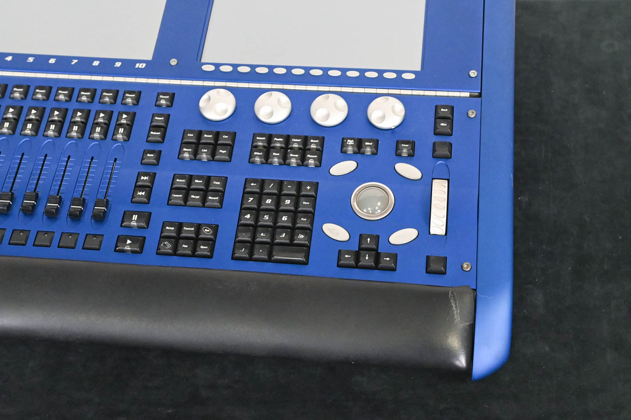 High End Systems Wholehog III Lighting Console