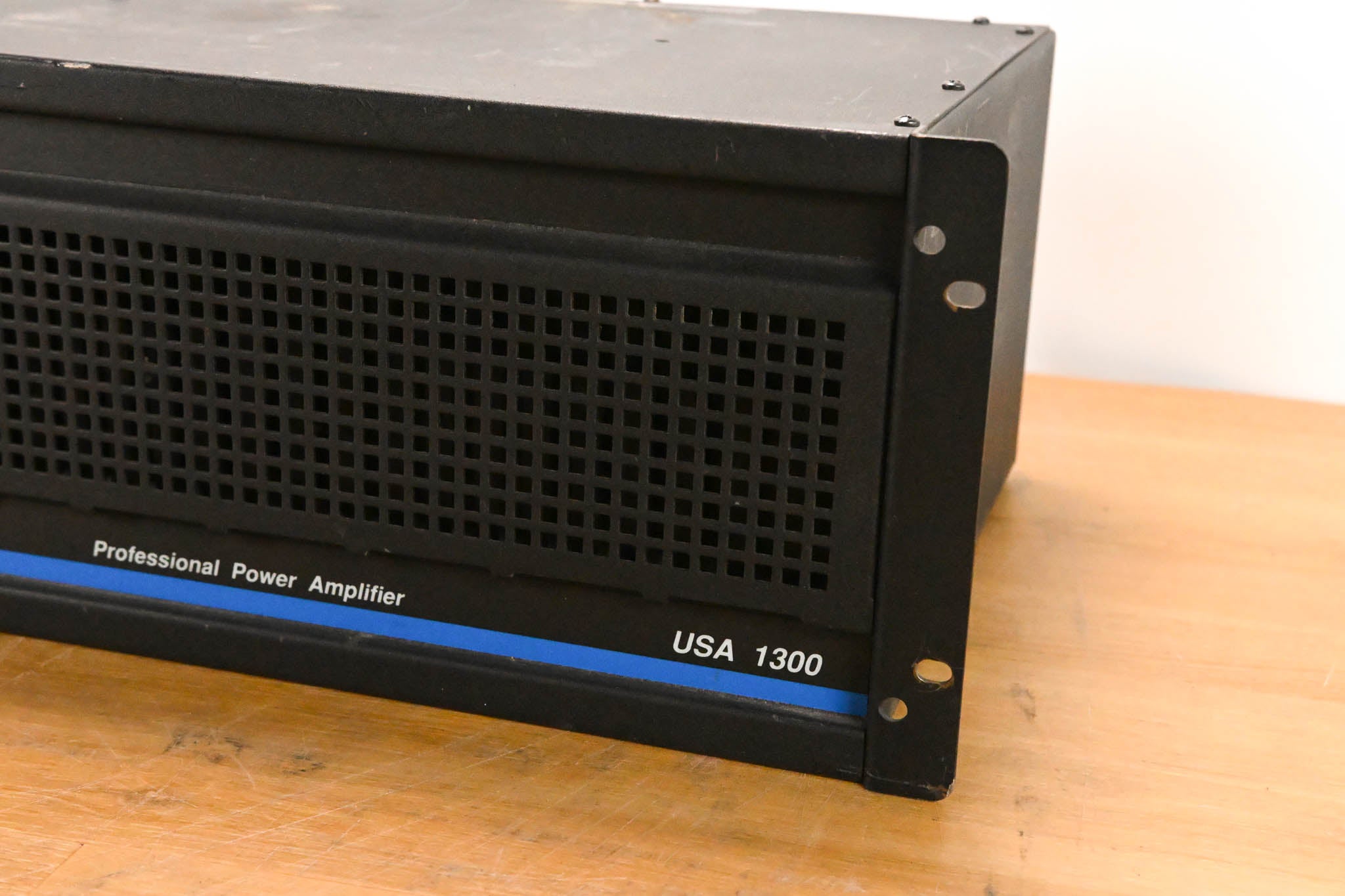 QSC USA 1300 2-Channel Power Amplifier