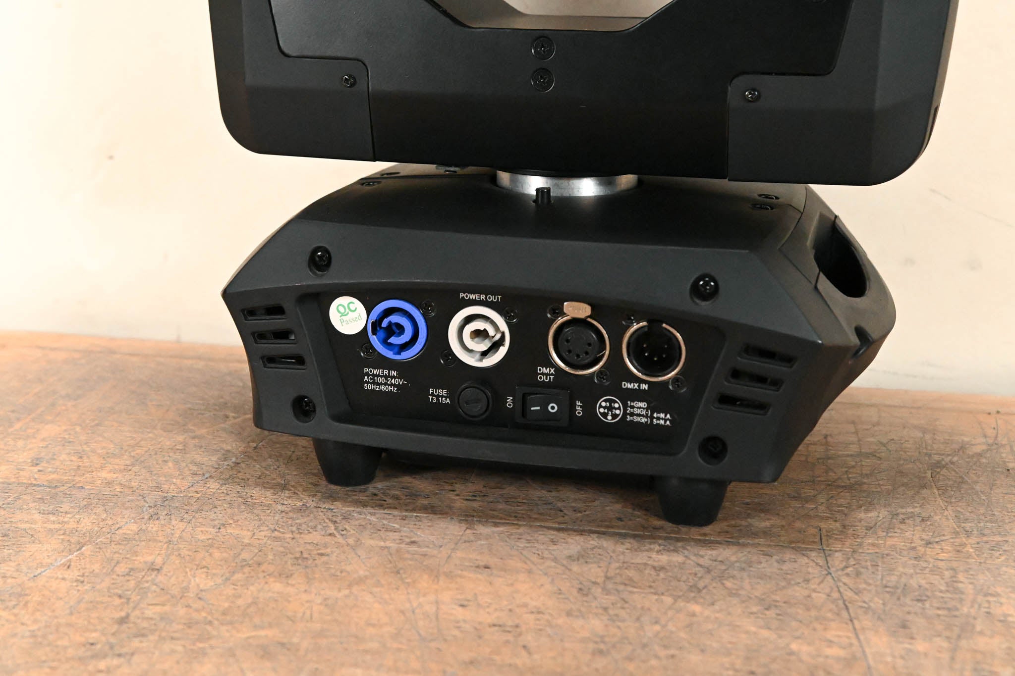 Elation Rayzor Q12 Zoom LED Wash Luminaire