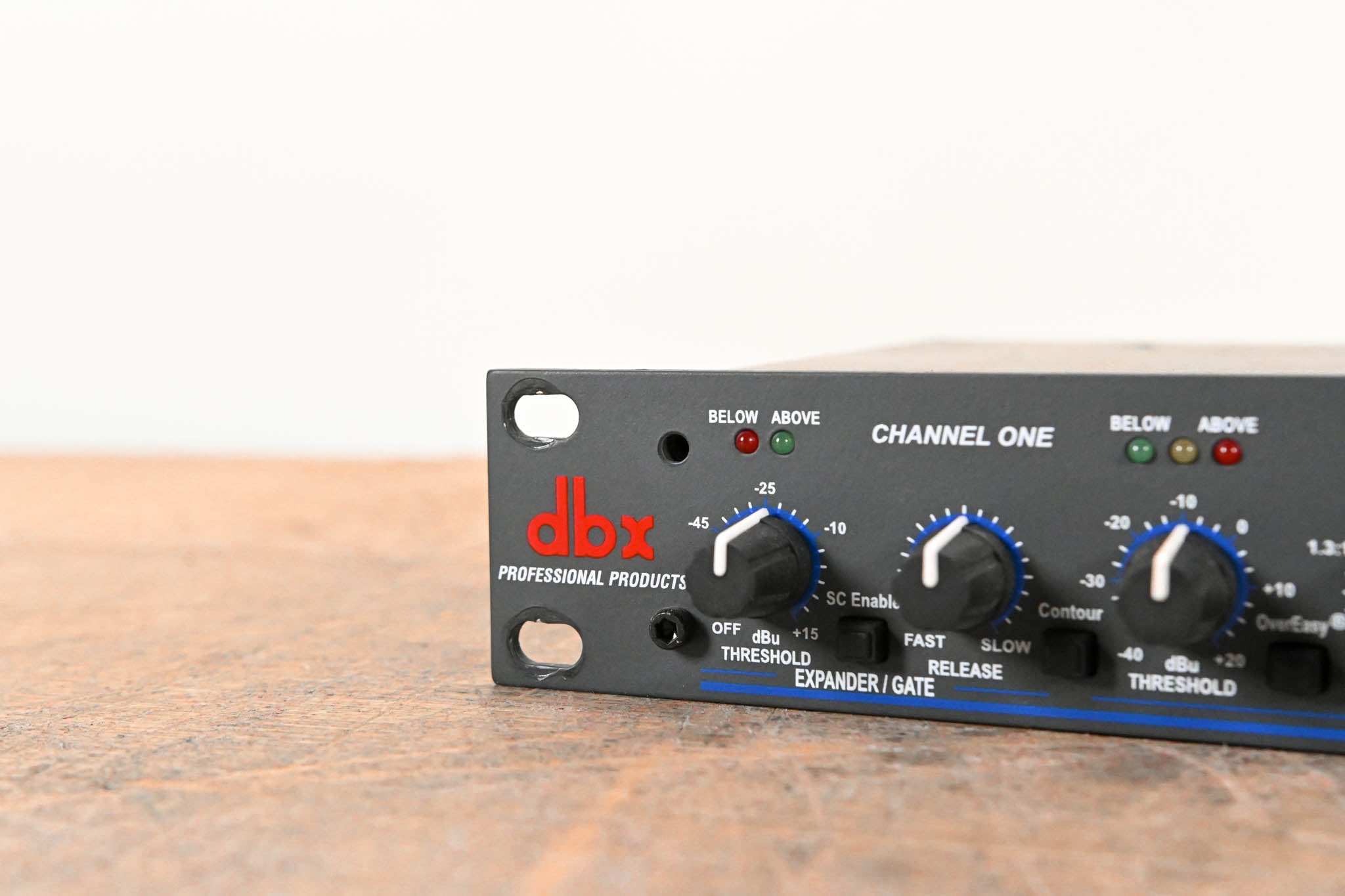 dbx 166XL 2-Channel Compressor/Limiter/Gate