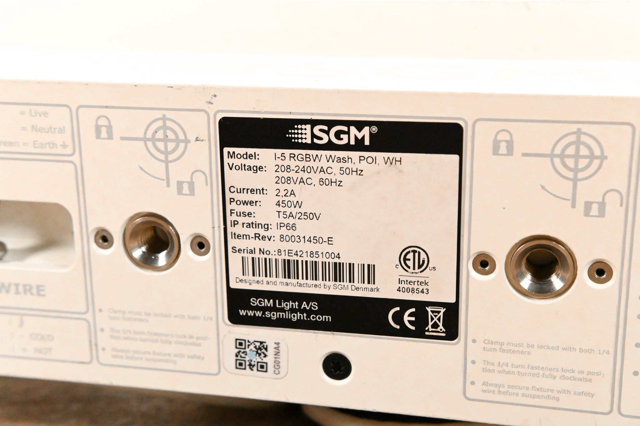 SGM i·5 RGBW POI Outdoor LED Wash Light