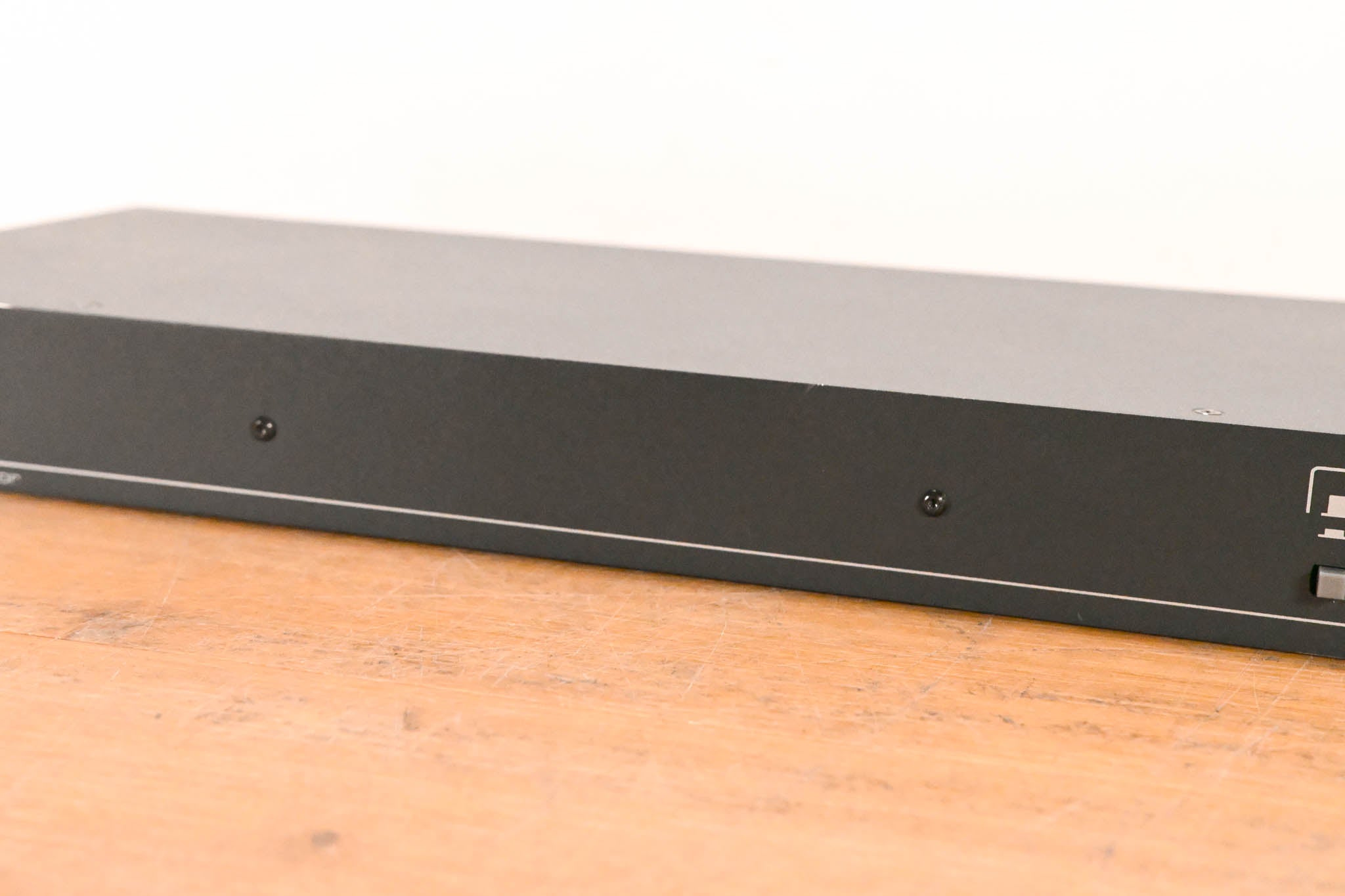 Kramer VM-1110XL 1:10 Balanced Mono Audio Distribution Amplifier