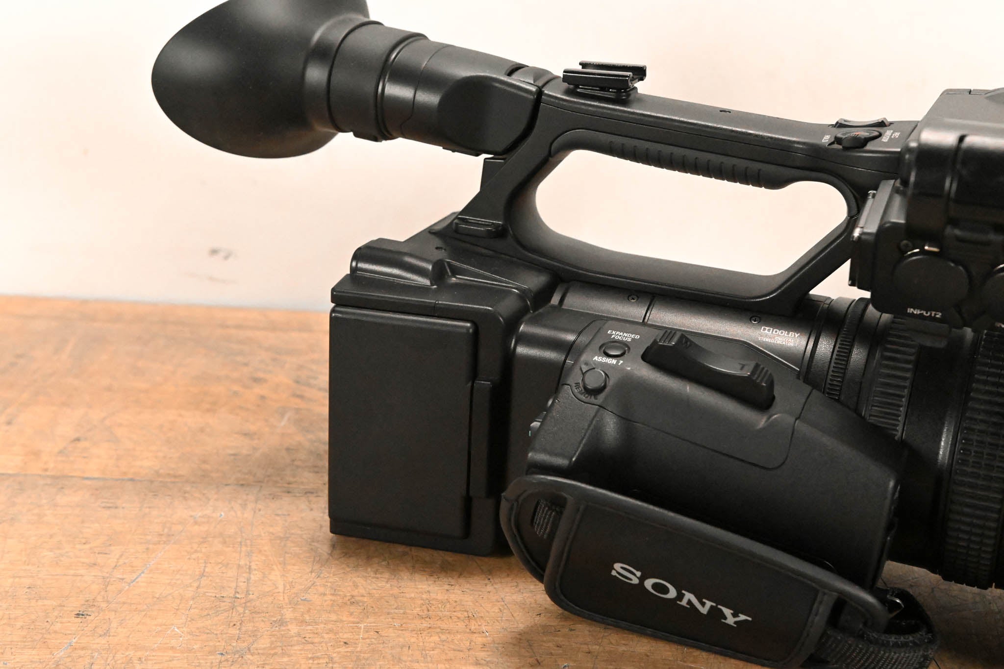 Sony HXR-NX5U NXCAM Professional Camcorder
