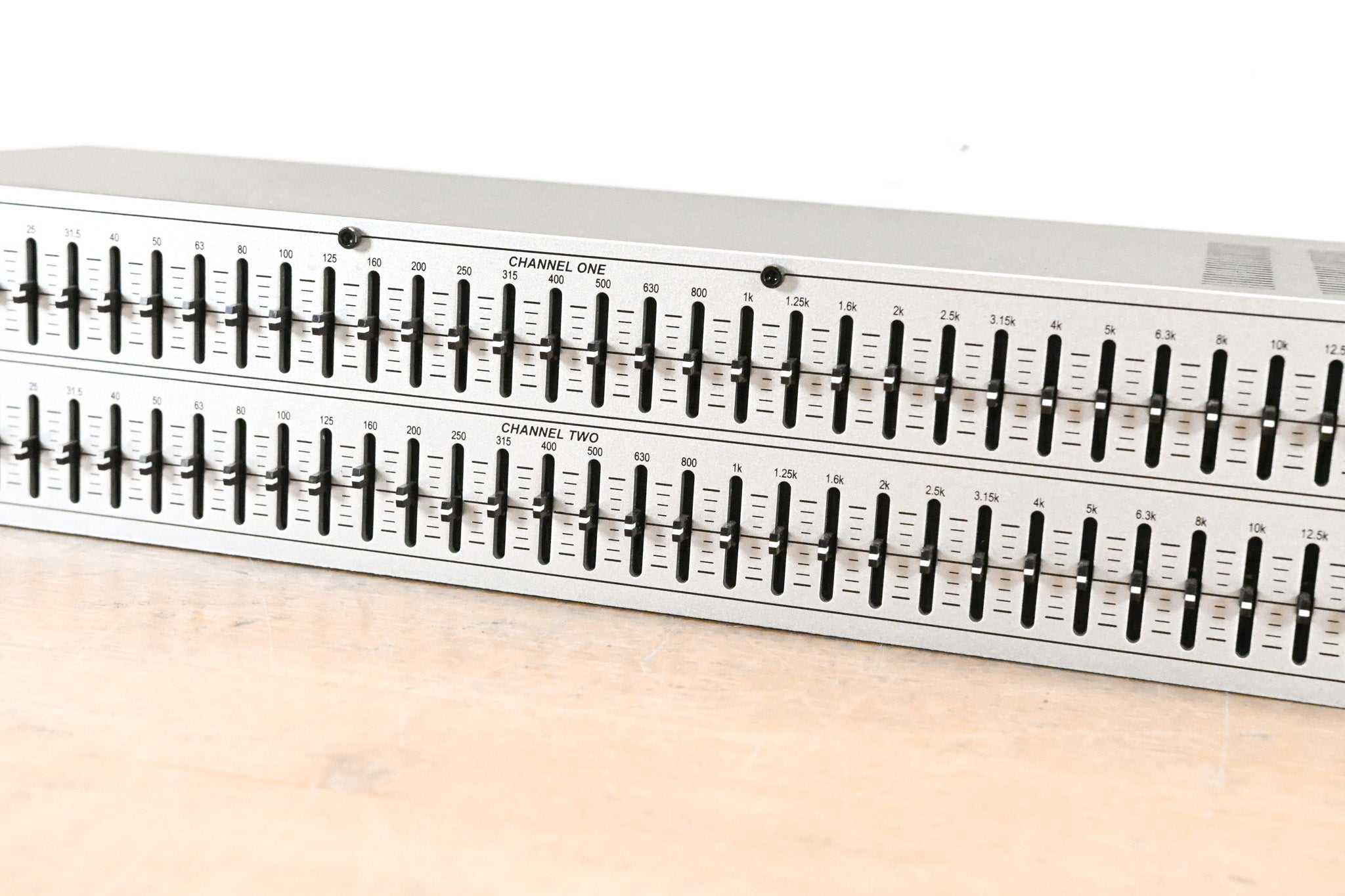 dbx 231s Two-Channel 31-Band Equalizer