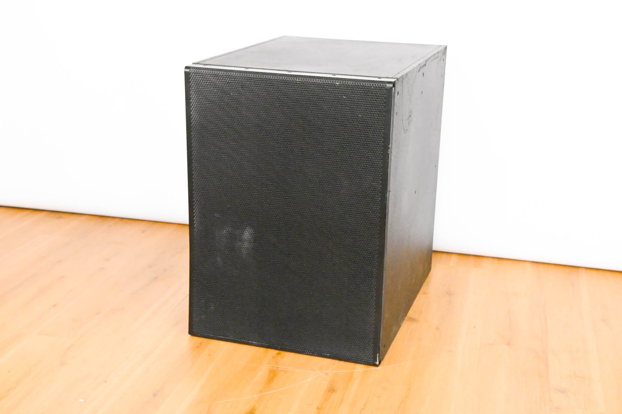 Electro-Voice (EV) EVA-2151D Dual 15" Passive Line Array Subwoofer