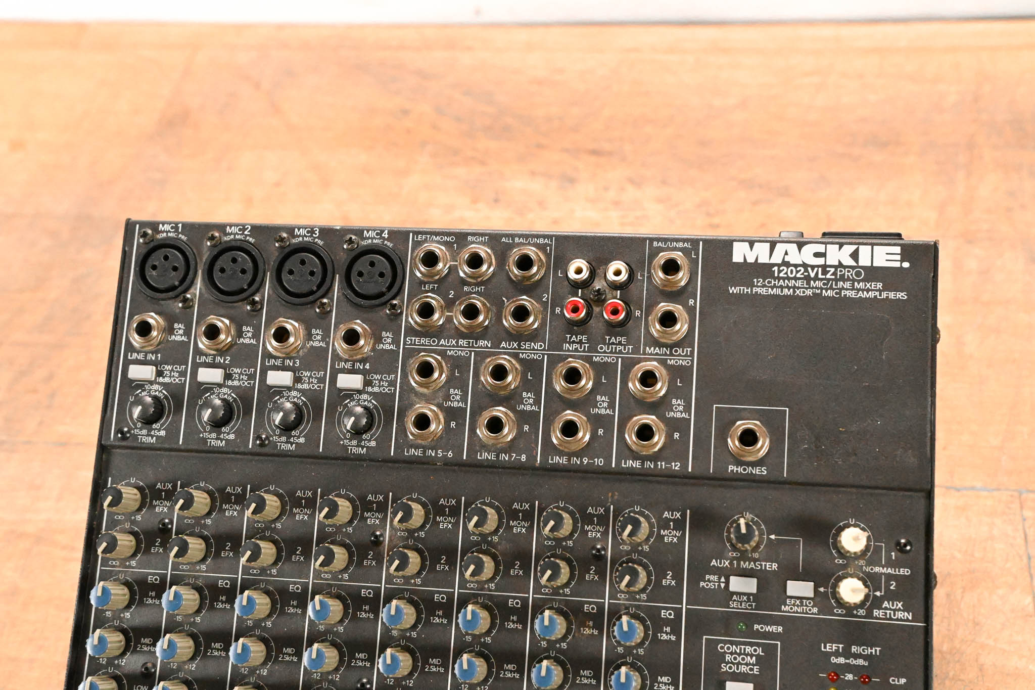 MACKIE 1202-VLZ PRO Mackie 1202-VLZ PRO 12-Channel Mic/Line Mixer