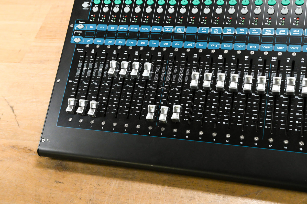 Allen & Heath Qu-24 24-Channel Digital Mixing Console