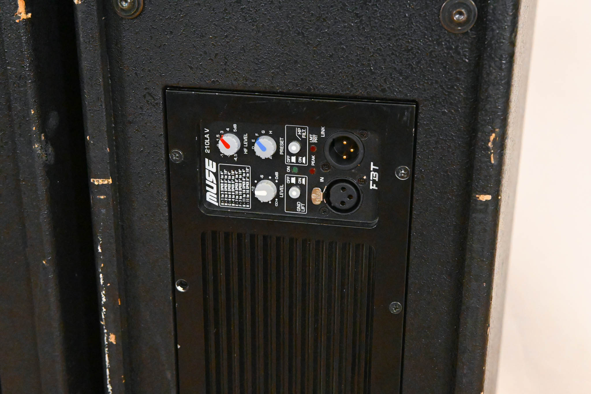 FBT MUSE 210LAV 2-Way Bass-Reflex Line Array System (PAIR)