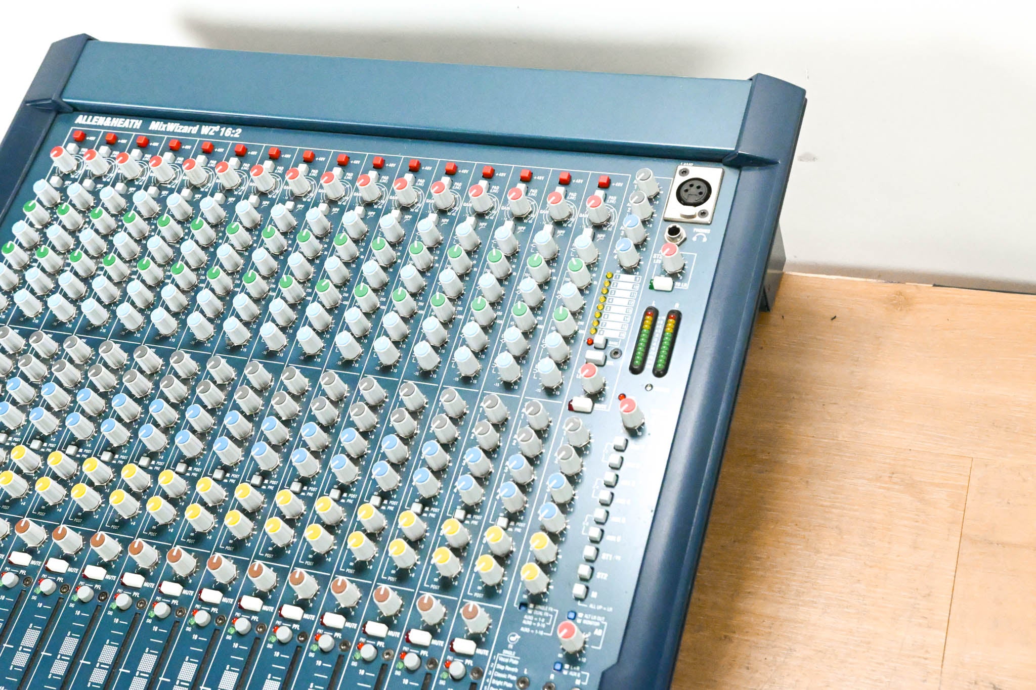 Allen & Heath MixWizard WZ3 16:2 16-Channel Analog Mixer