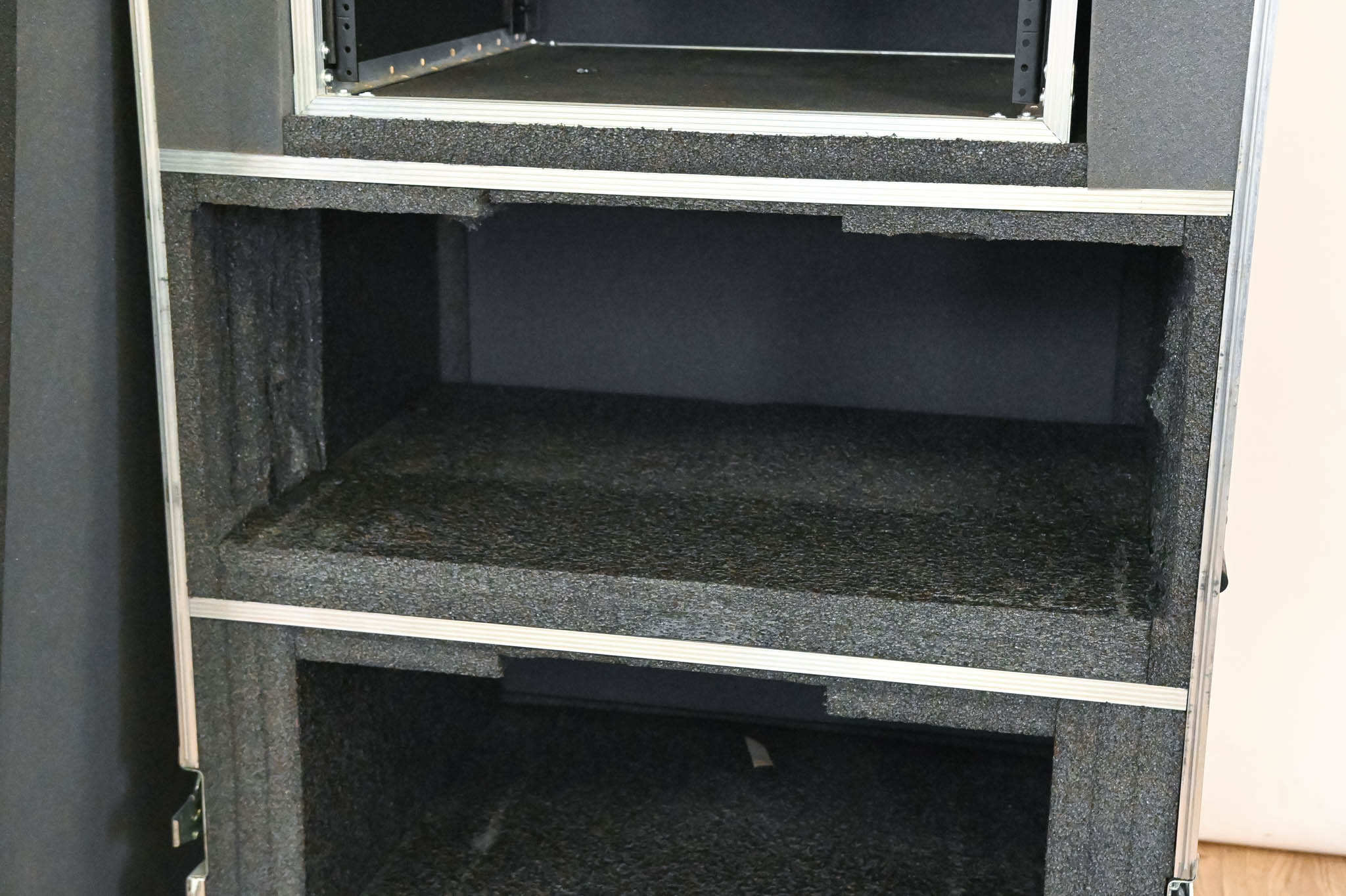 Circle Three Designs Custom Road Case 6RU, with 10" space and 9" space