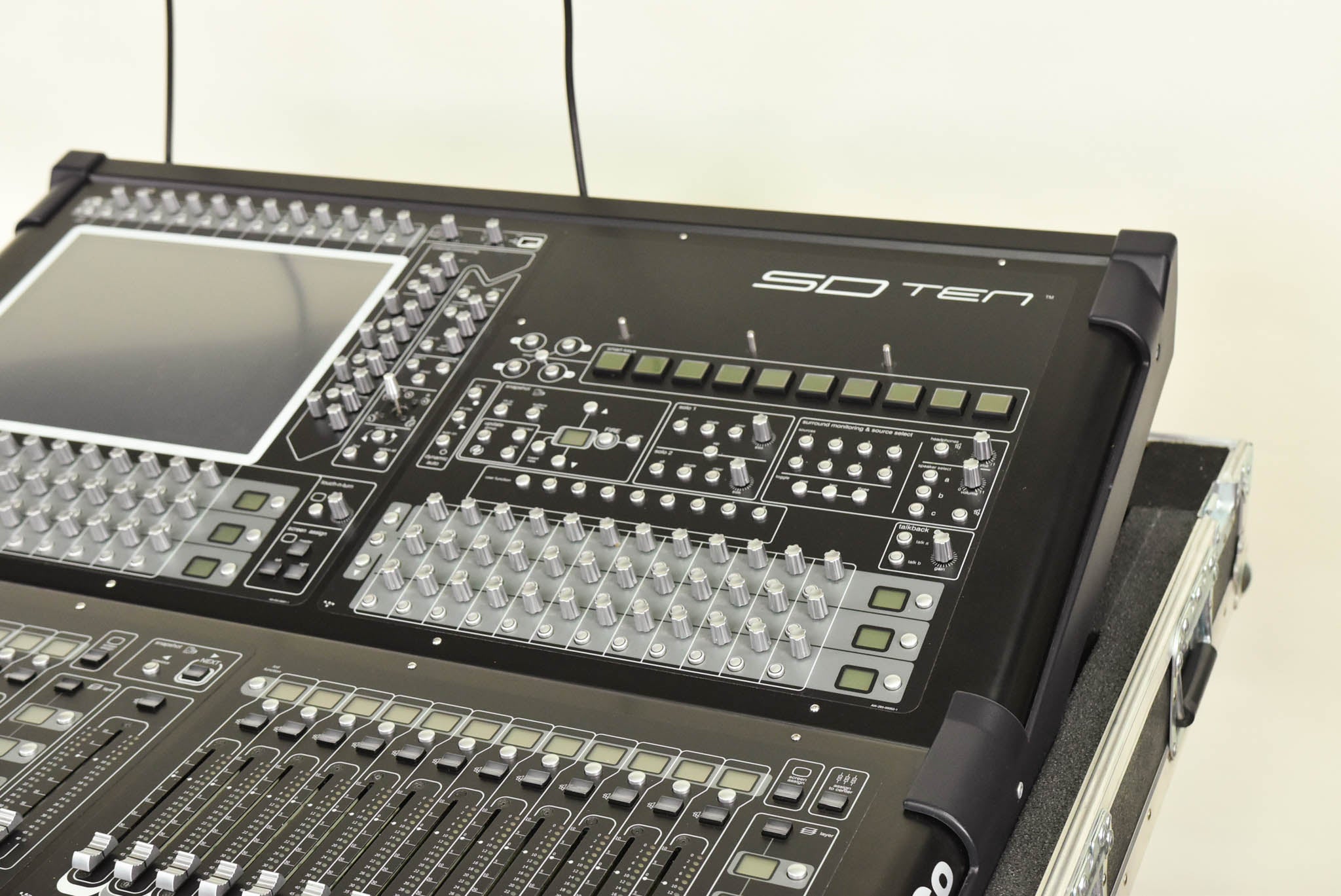 DiGiCo SD10-24 Digital Console with 192 kHz SD-Rack