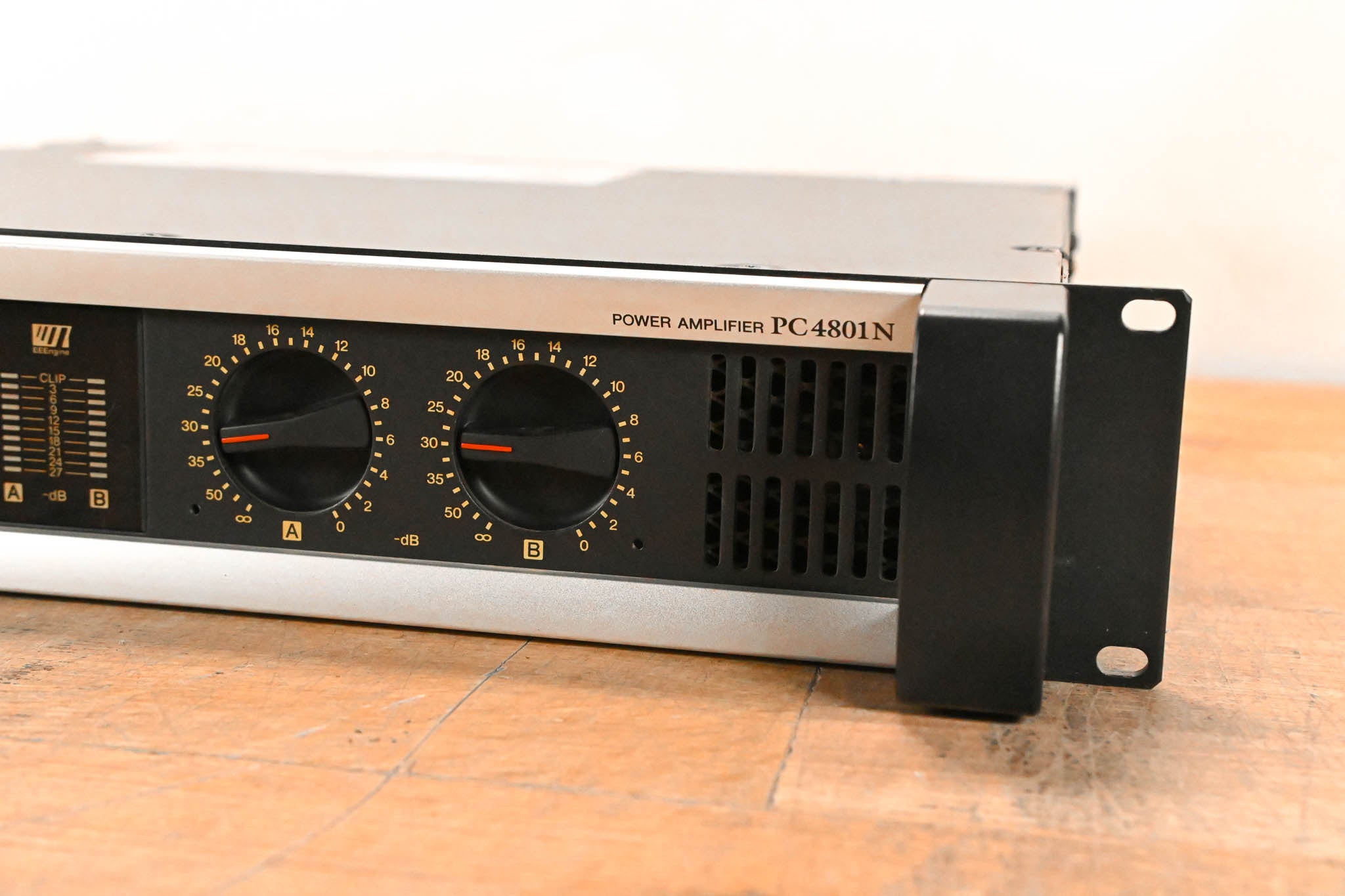 Yamaha PC4801N 2-Channel 475W Power Amplifier