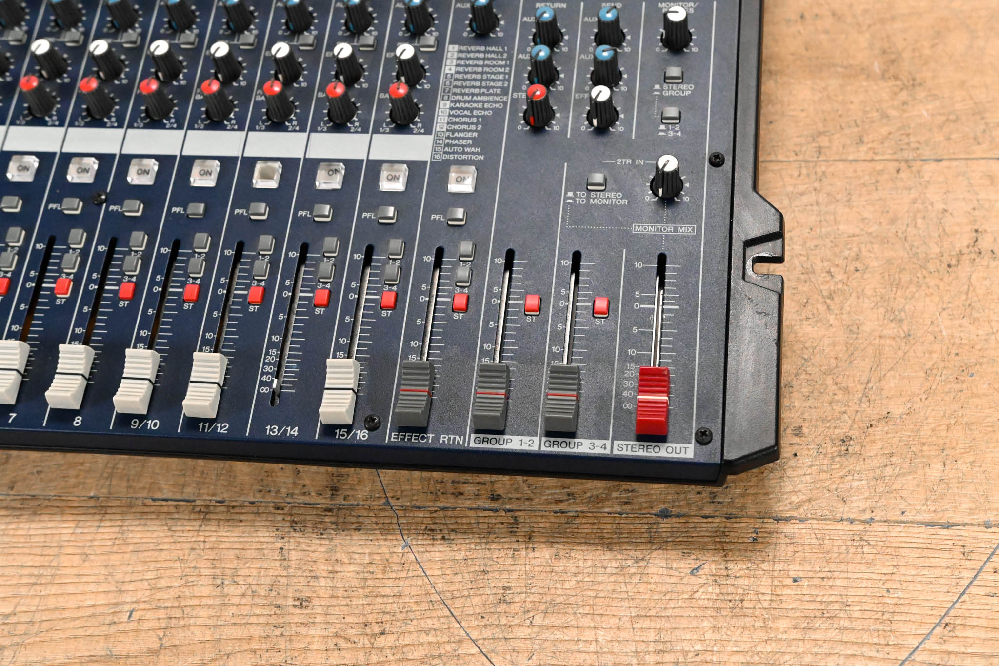 Yamaha MG166CX 16-Channel, 6-Bus Analog Mixer