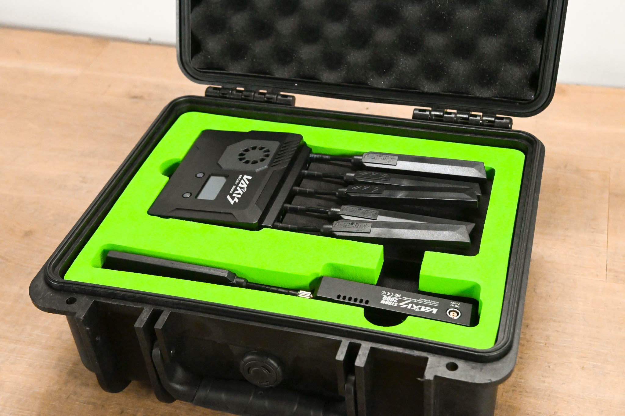 Vaxis Storm 2000 HDMI/SDI Wireless Transmission System (TX + RX)