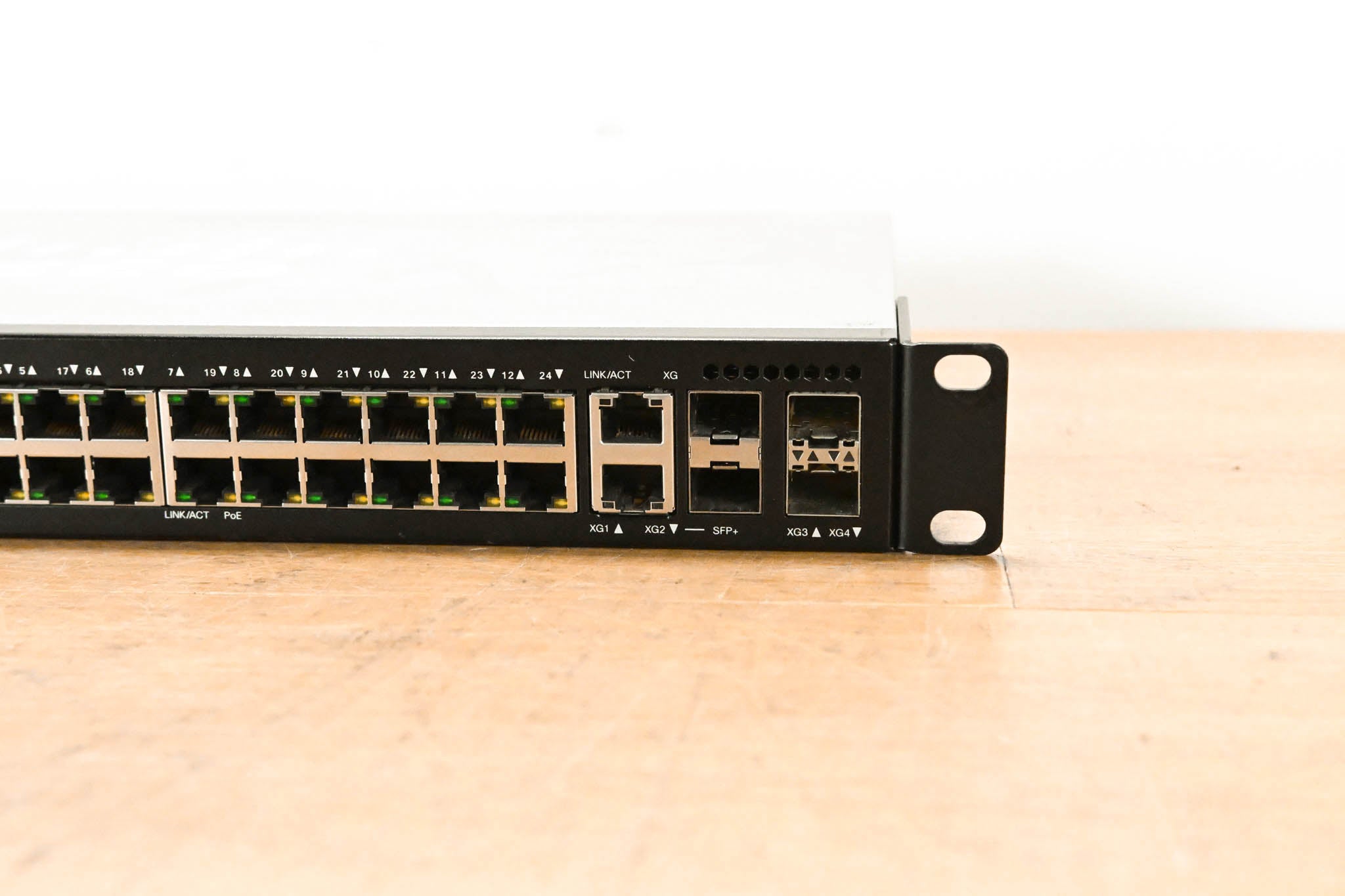 Cisco SG350X-24MP 24-Port Gigabit PoE Stackable Managed Switch