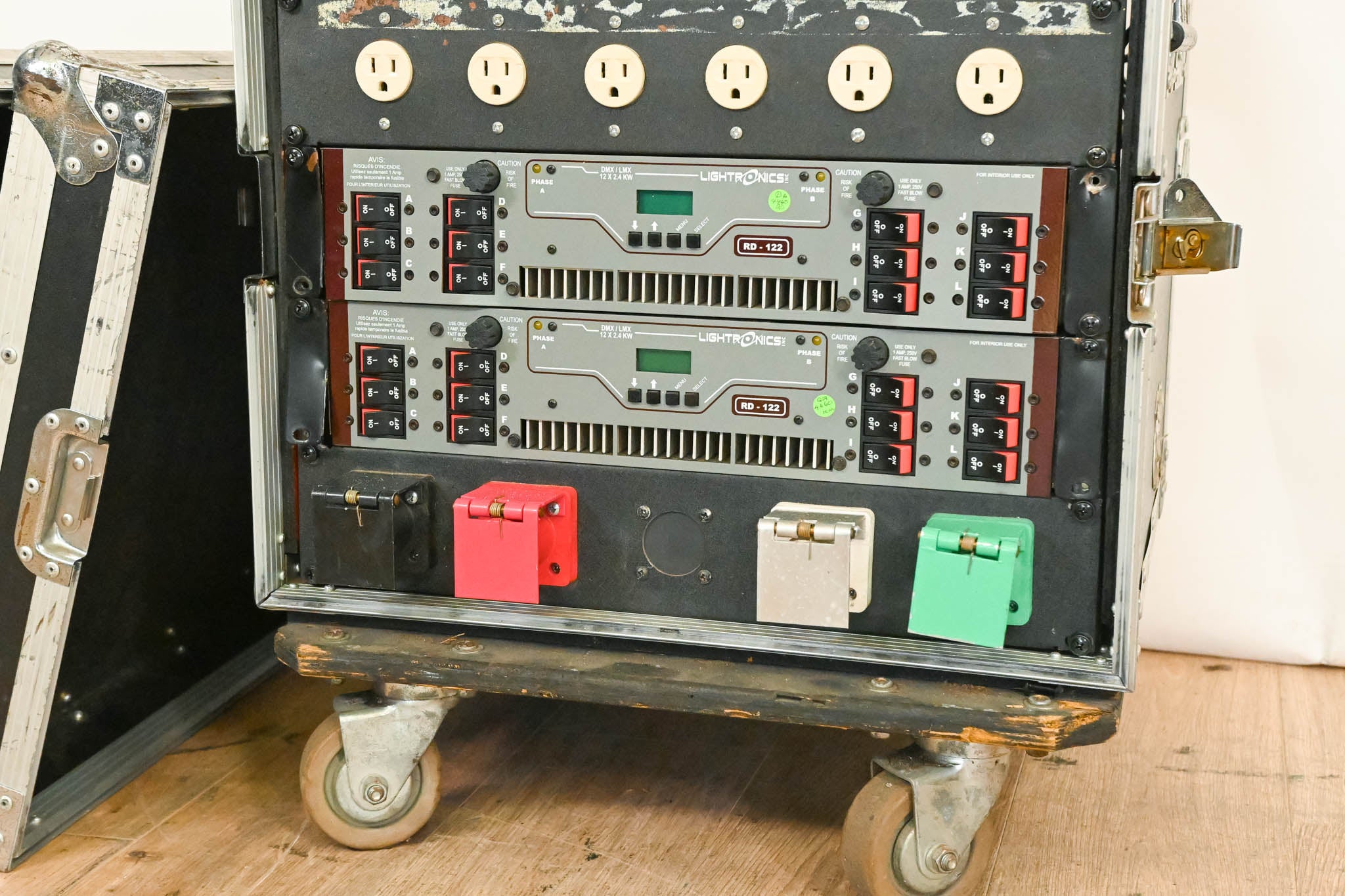Lightronics 24-Channel Dimmer Rack with Road Case